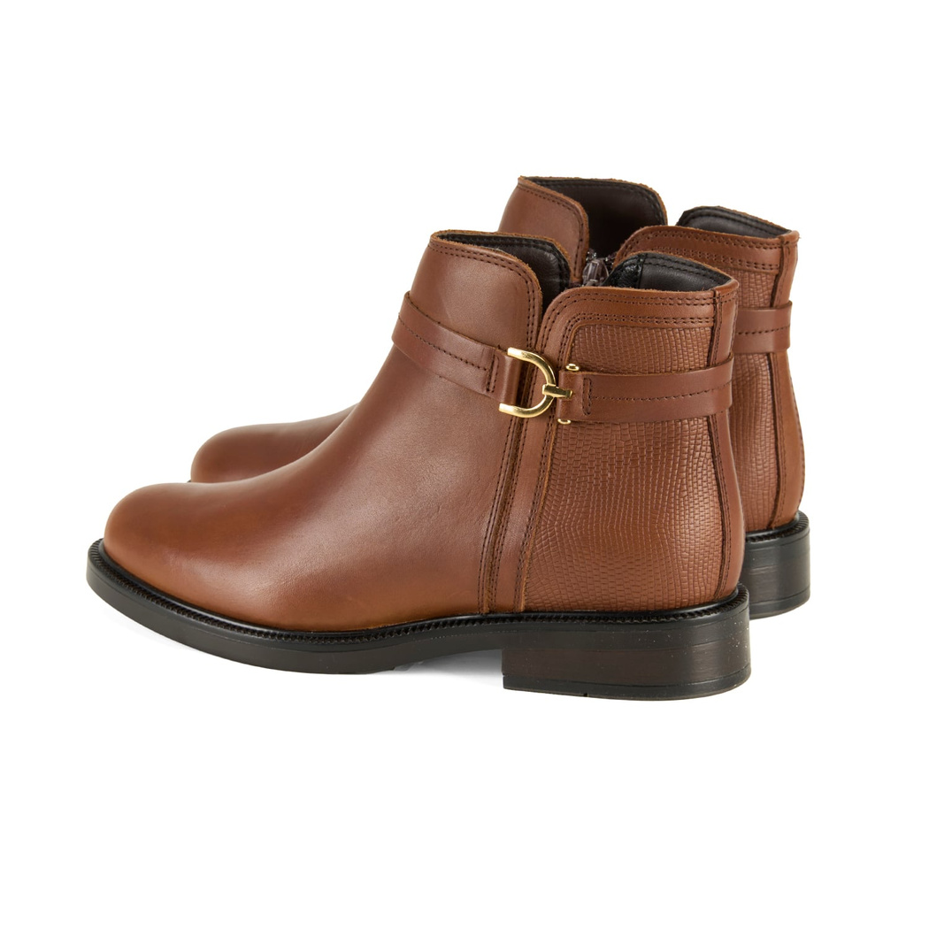 Vesla Metal Aksesuarlı Taba Kadın Deri Bot