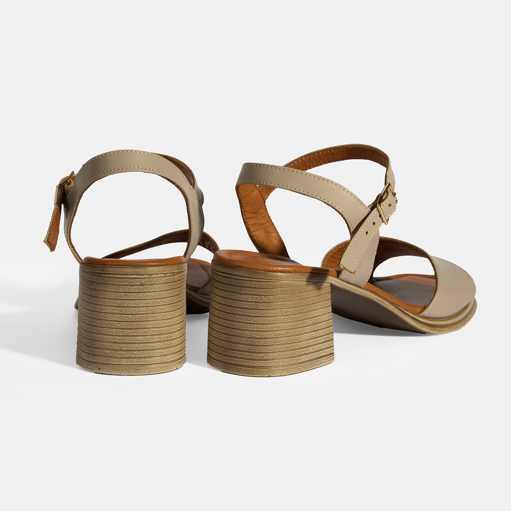 Vizon Kadın Toka Detaylı Deri Sandalet