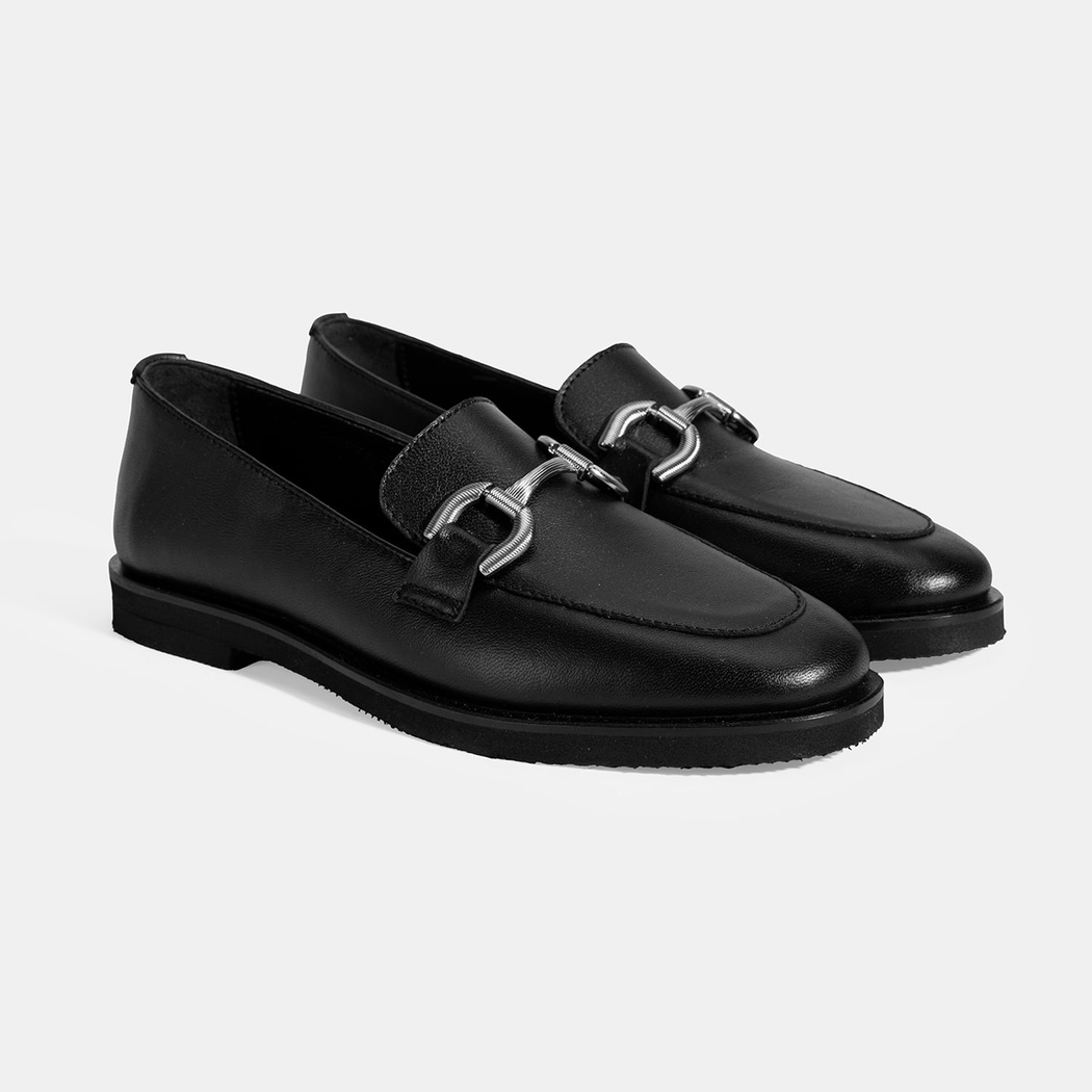 XXX Kadın Siyah Metal Toka Aksesuarlı Deri Loafer