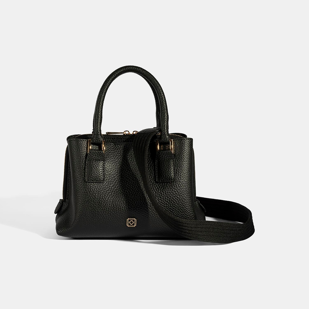 YNK-0005 AW25 KADIN OMUZ ÇANTASI