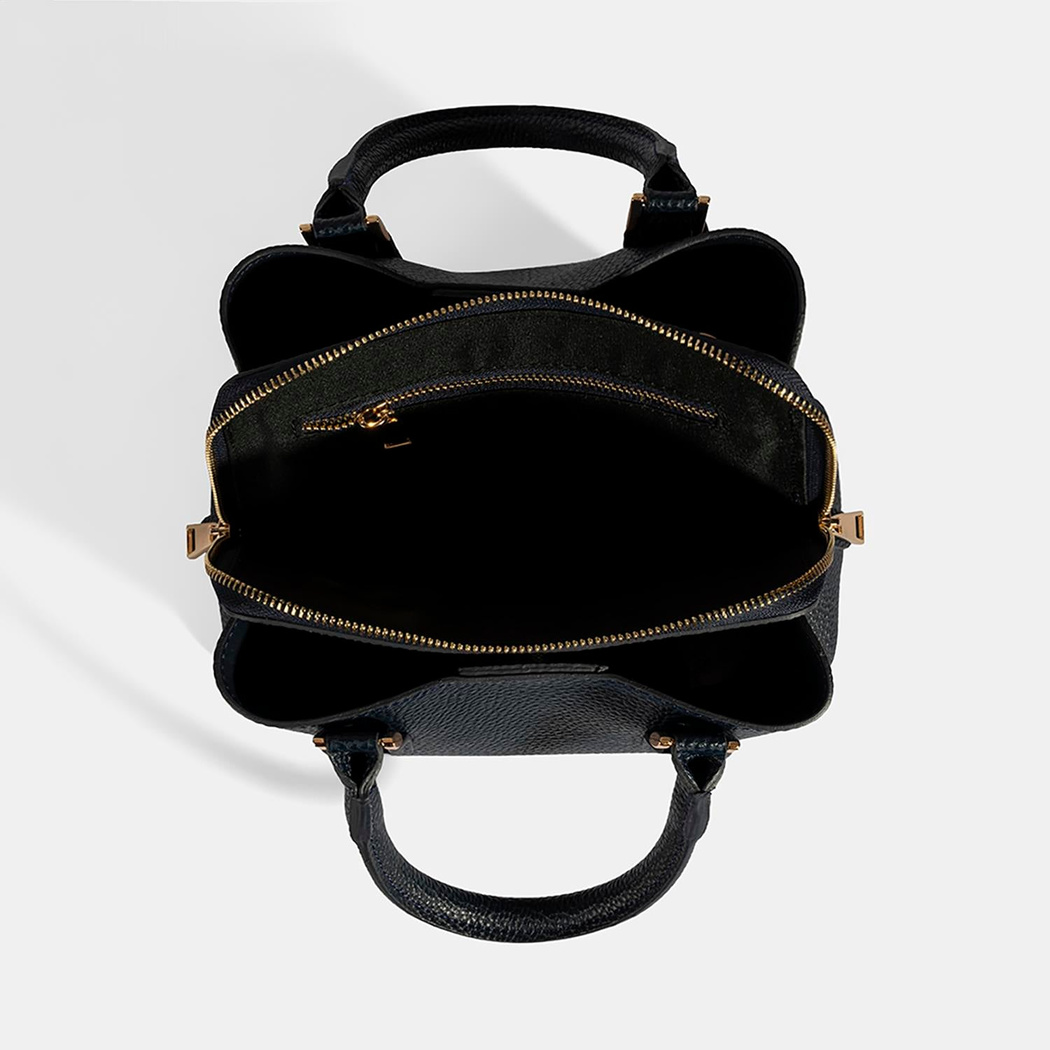 YNK-0005 AW25 KADIN OMUZ ÇANTASI