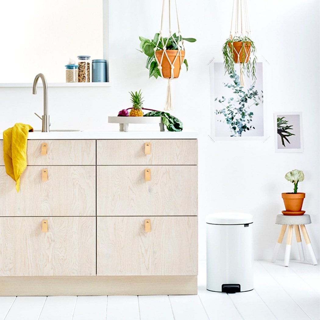 Brabantia Newicon White Pedalli Çöp Kutusu 20 L (BRA 111846)