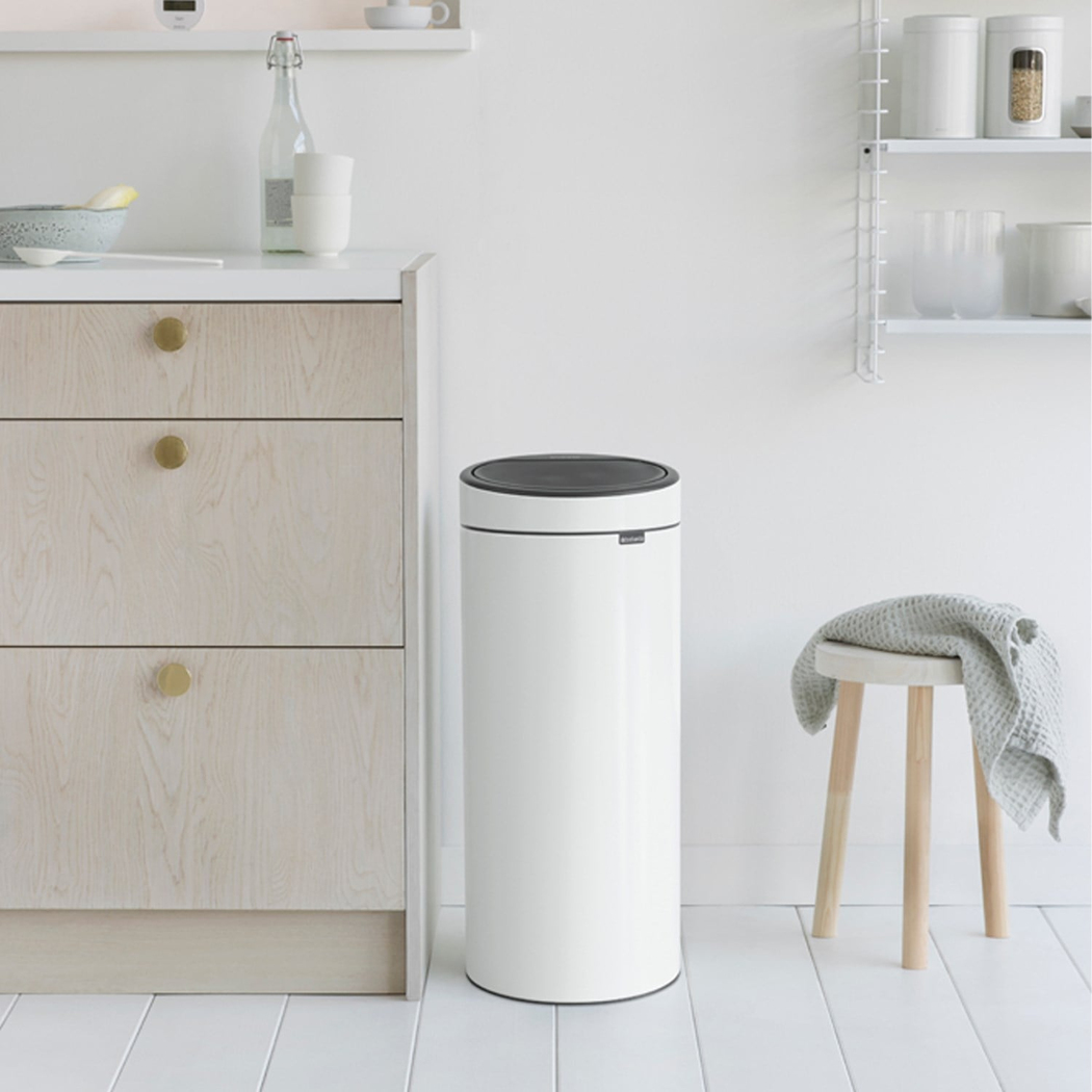 Brabantia White New Dokunmatik Çöp Kutusu 30 L (BRA 115141)