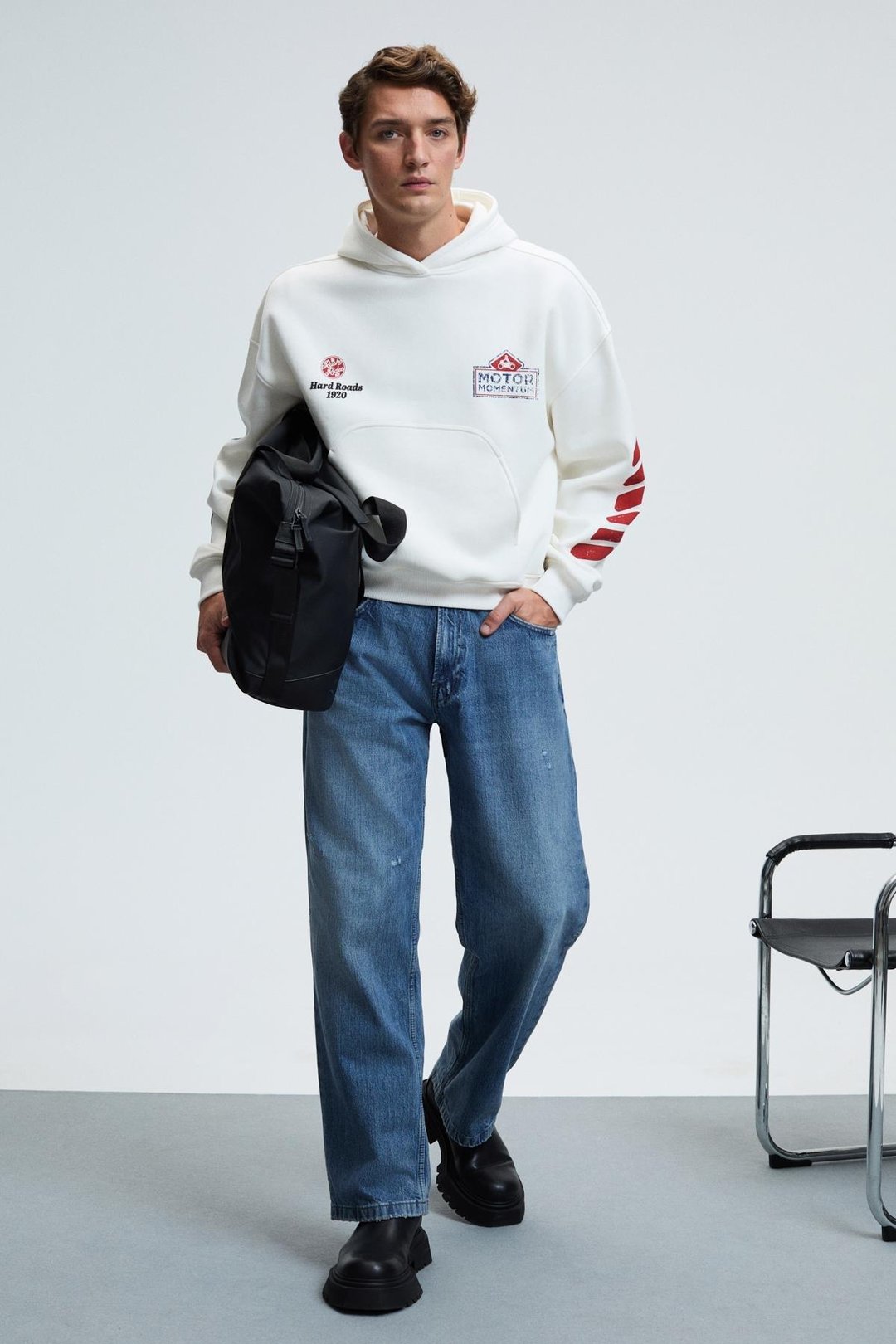 ABISMO Erkek Kapüşonlu Kanguru Cepli Kolları ve Sırtı Baskılı Relaxed Fit Beyaz Sweatshirt