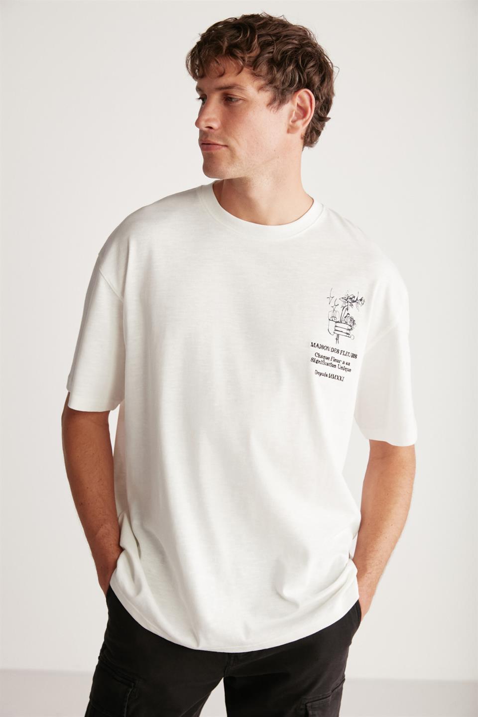 ALONZO Erkek Oversize Fit %100 Pamuk Nakışlı Ve Baskılı Ekru T-Shirt