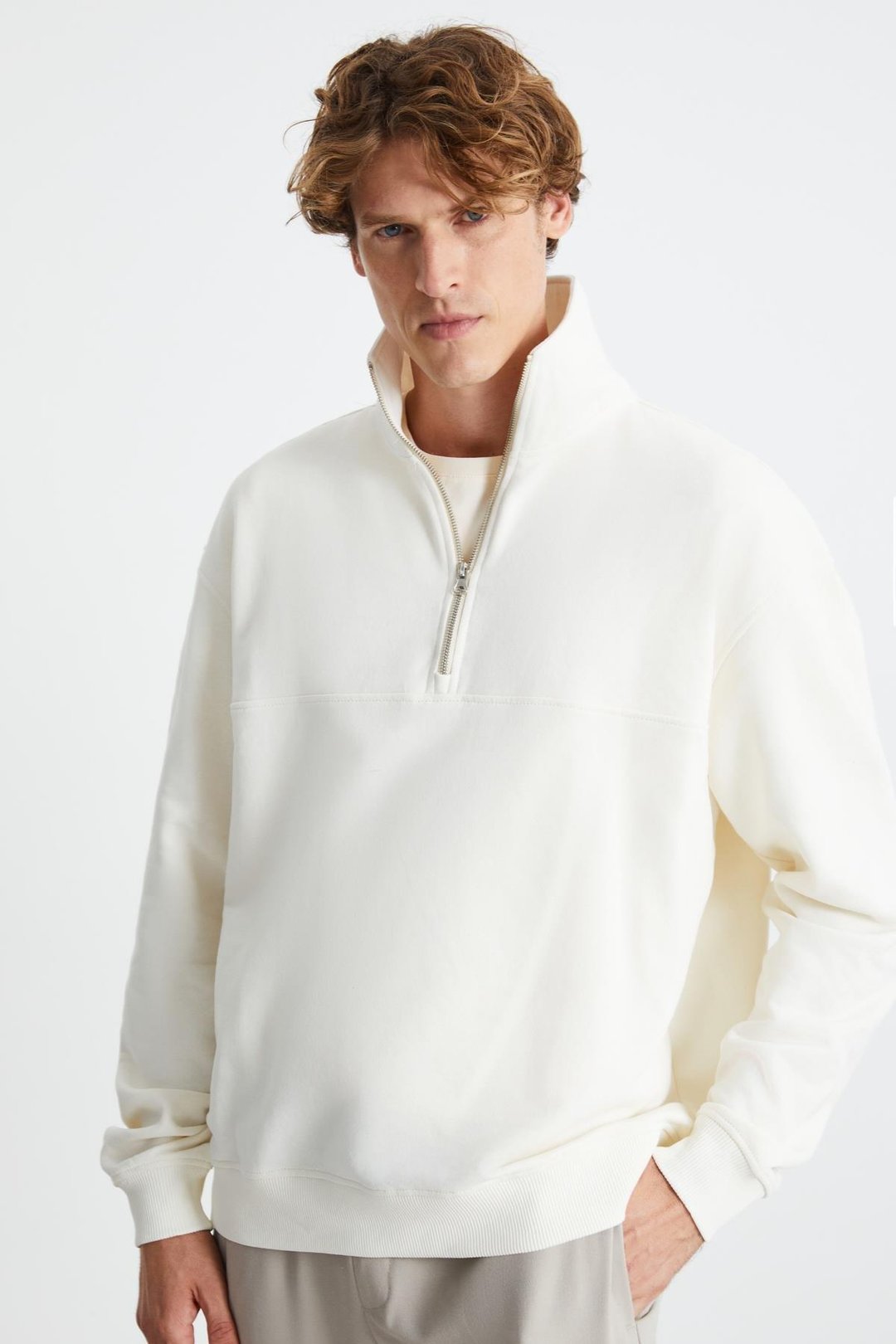 ANDRICK Erkek Organik Pamuklu Dik Yaka Yarım Fermuarlı Ekru Sweatshirt