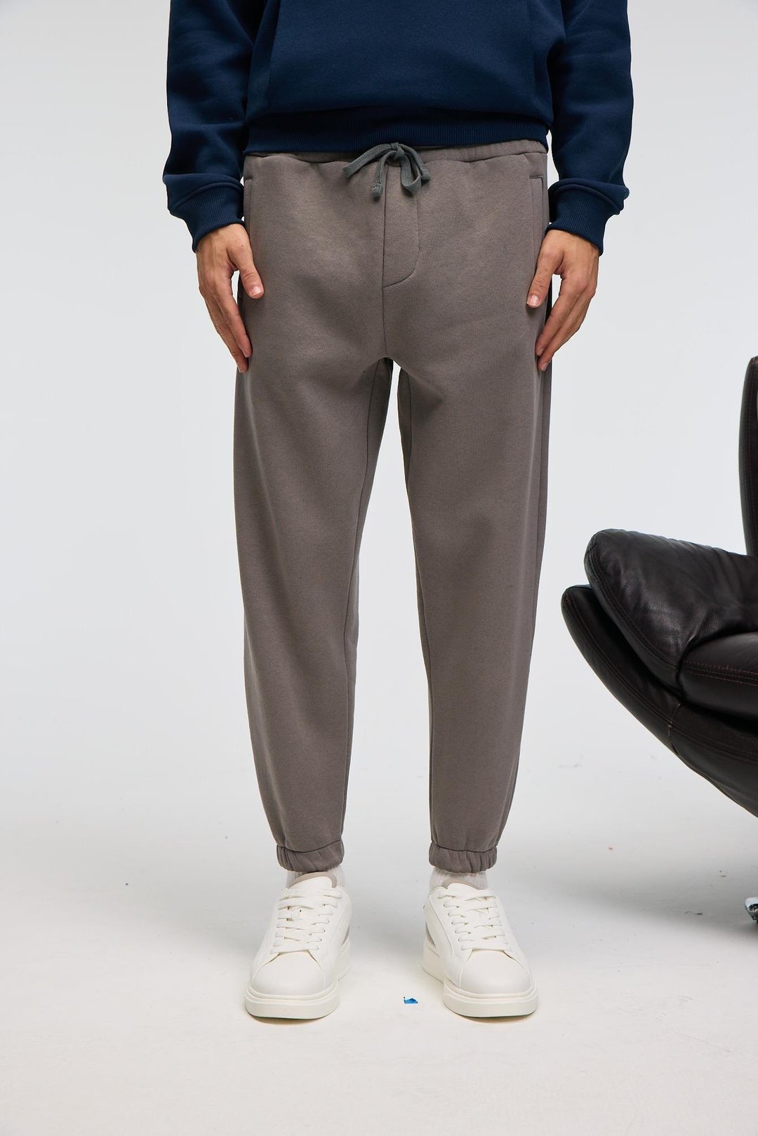 ANSEL Erkek Lastikli Dar Paça Üç Cepli Yumuşacık Organik Pamuklu Koyu Gri Eşofman Altı