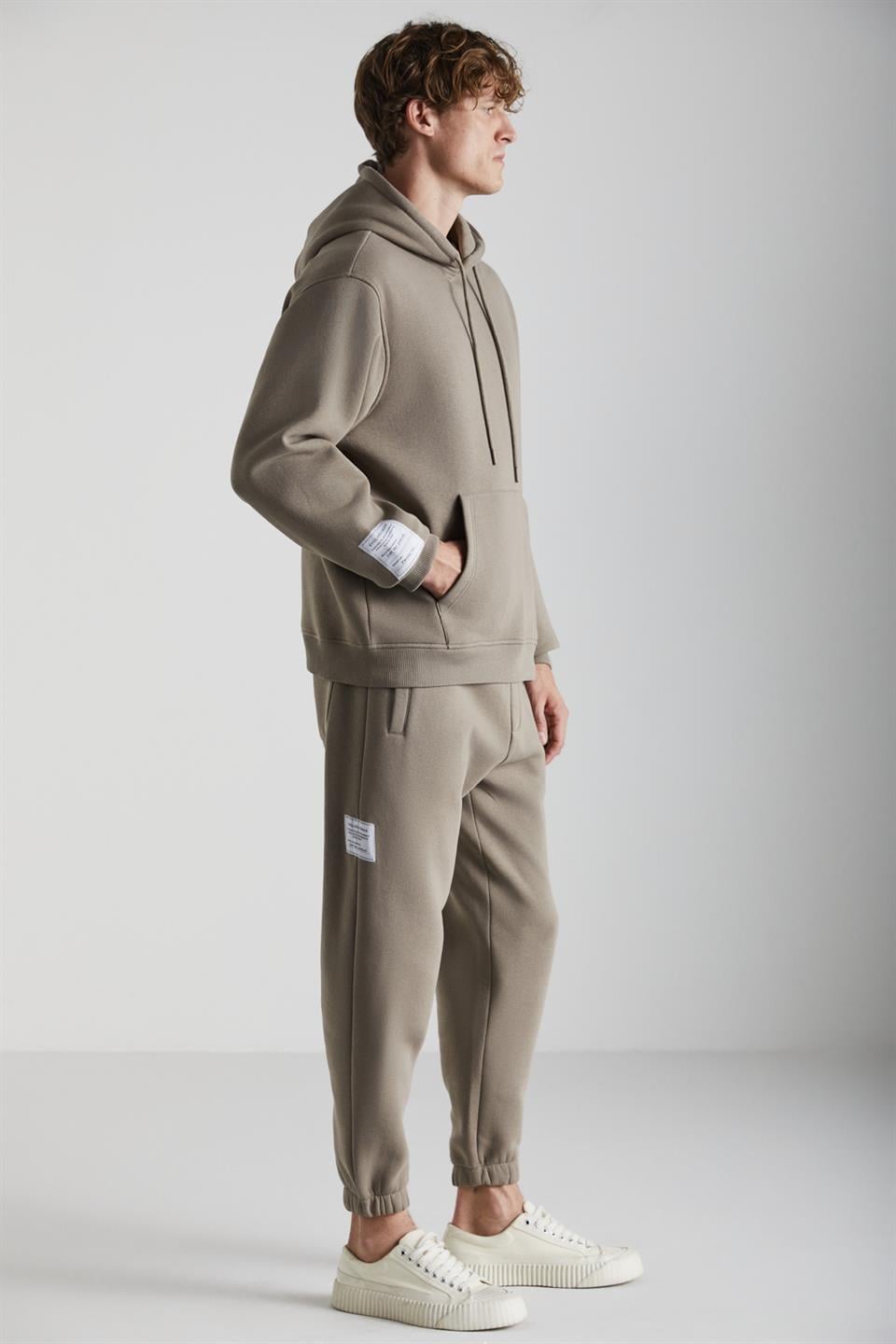 ASHBOURNE Erkek Oversize Fit Kanguru Cepli Lastikli Paça Kol Etiket Detaylı Vizon Eşofman Takımı