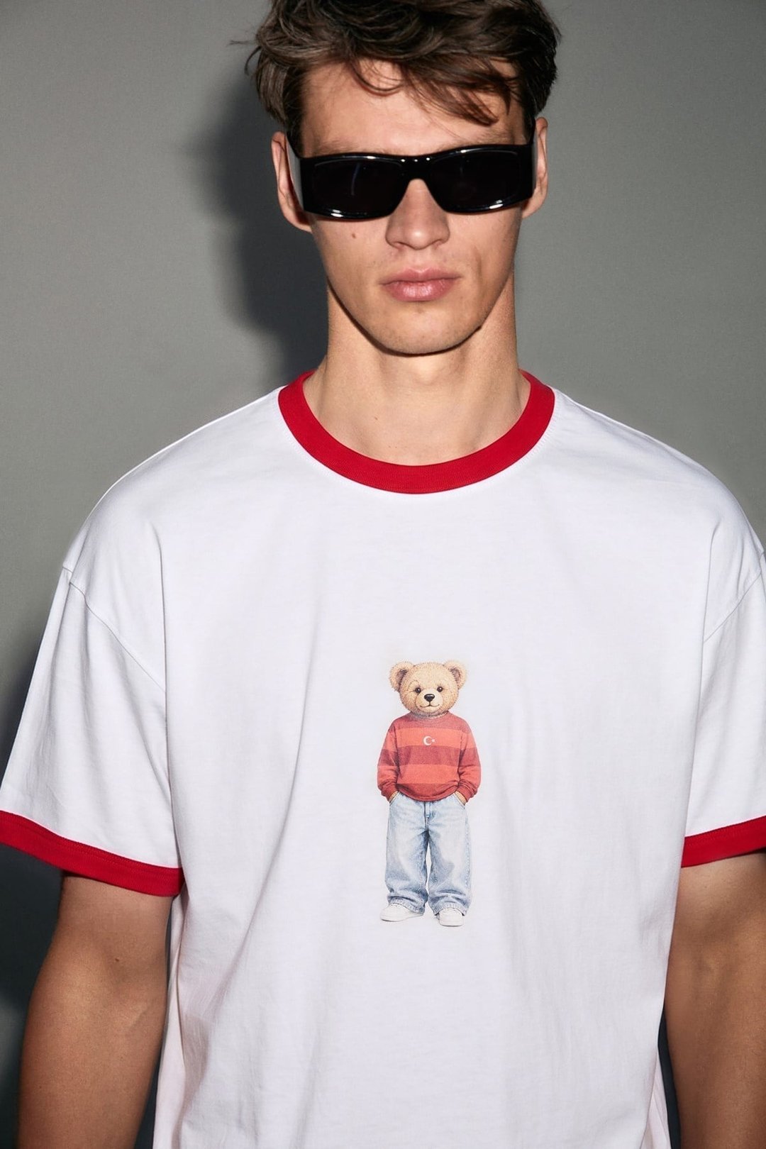 BAMSI Erkek %100 Organik Pamuklu Kontrast Yakalı Dünya Kupasına Özel Baskılı Beyaz T-Shirt