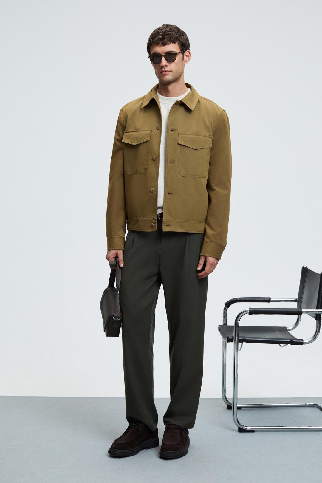 BRIGHAM Erkek Beli Lastikli Yanları Ve Arkası Cepli Fermuarlı Pileli Relaxed Fit Dokuma Haki Pantolon