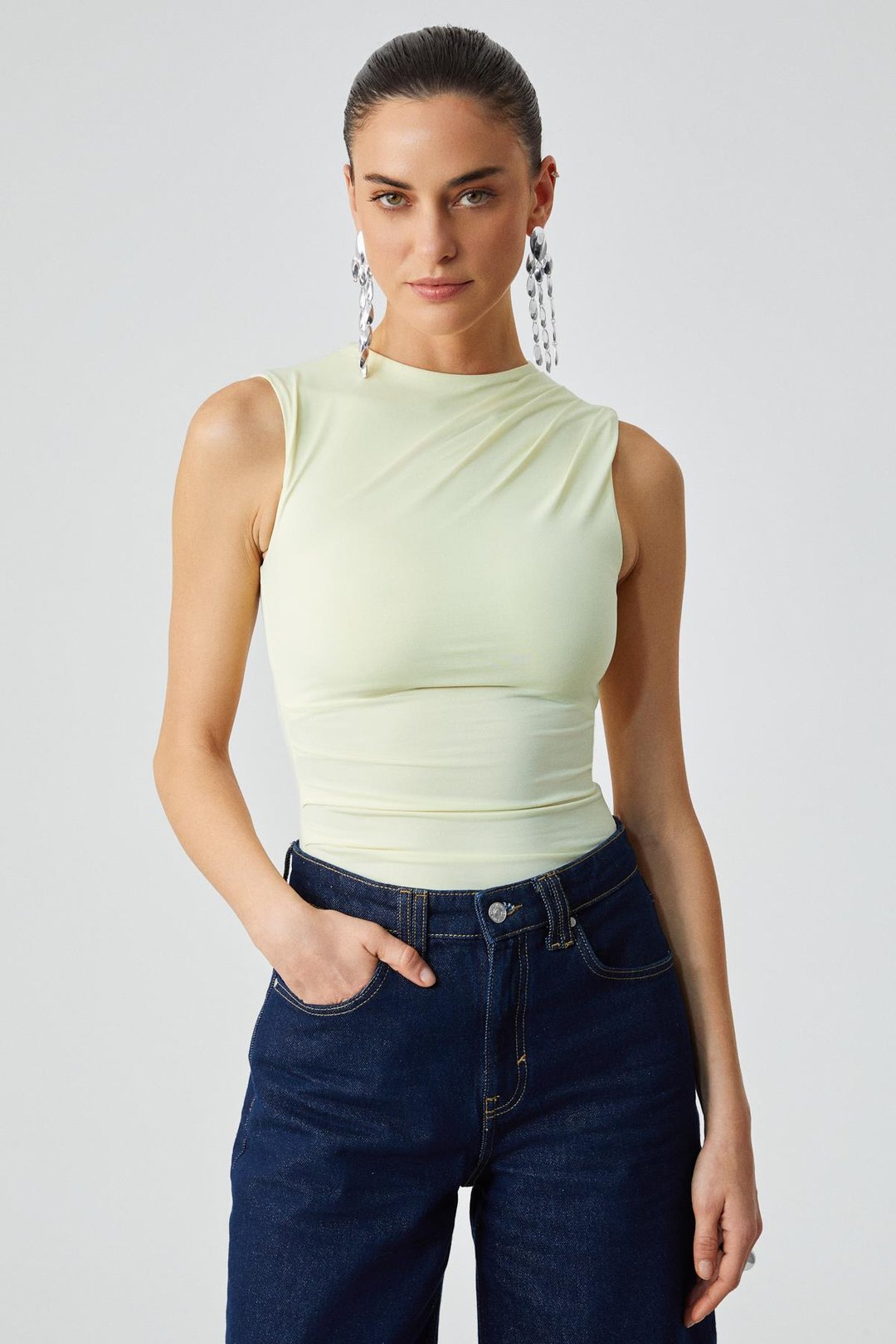 CANISA Kadın Slim Fit Sıfır Kol Yuvarlak Yaka Düz Renk Sarı Atlet