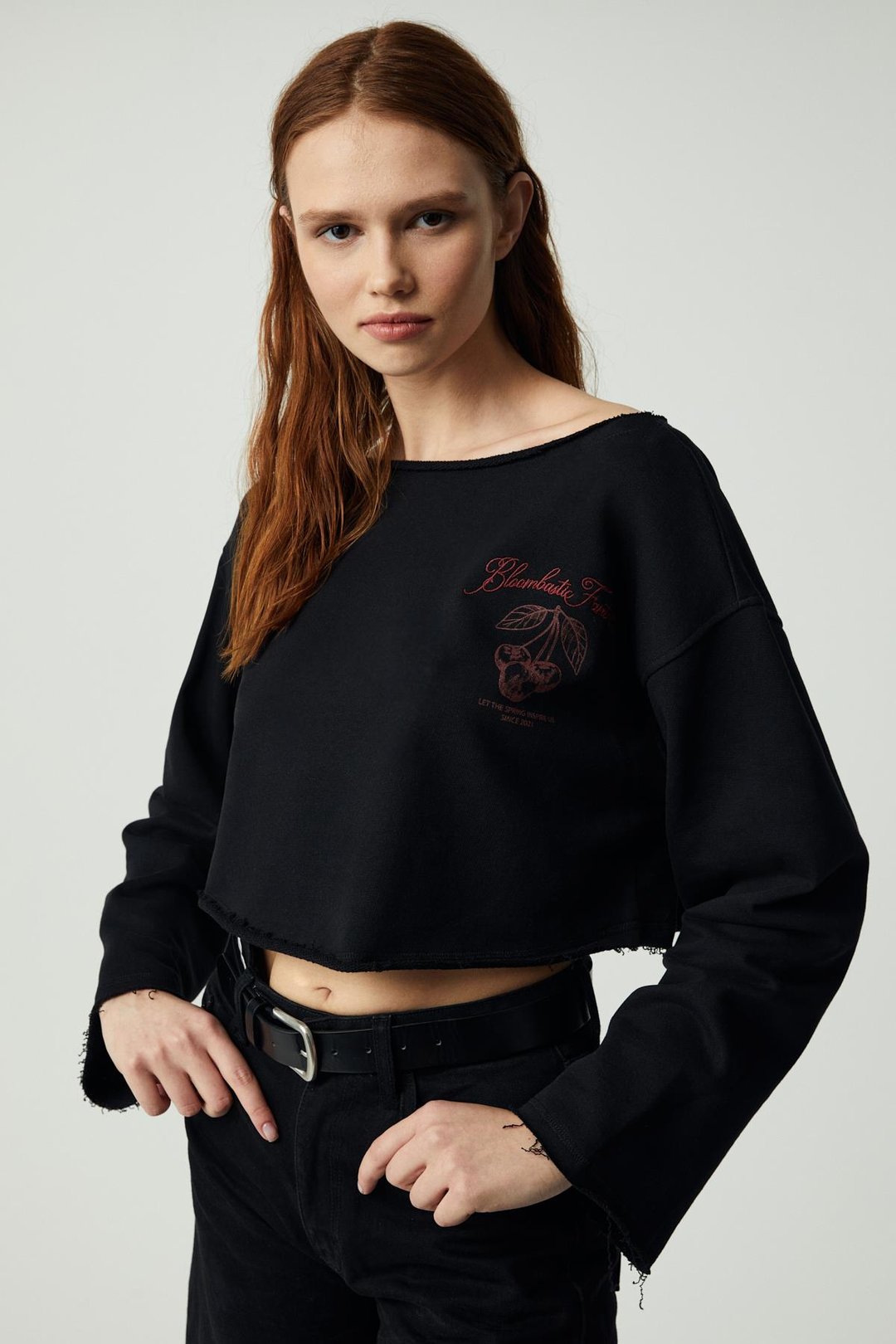 CARIBOU Kadın Asimetrik Yakalı Şardonsuz Tek Omzu Açık Baskılı Siyah Sweatshirt