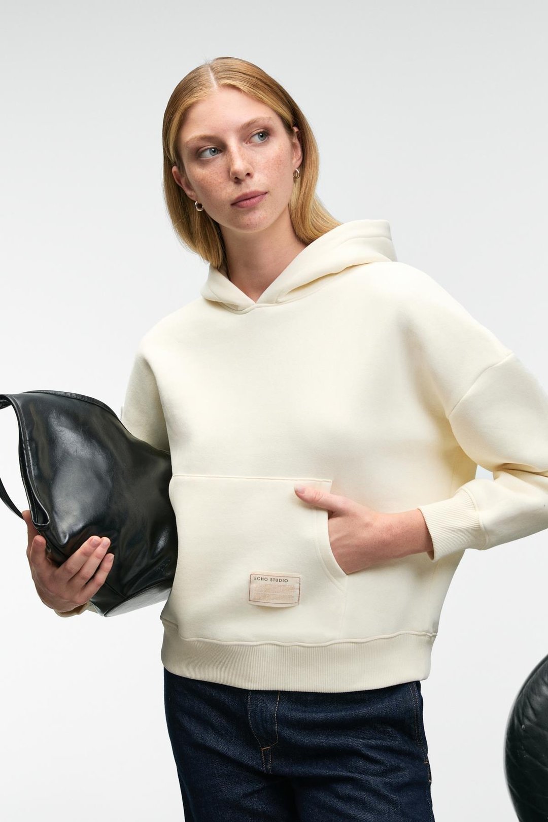 CLARIE Kadın Organik Pamuklu Oversize Kanguru Cepli Kapüşonlu Ekru Sweatshirt