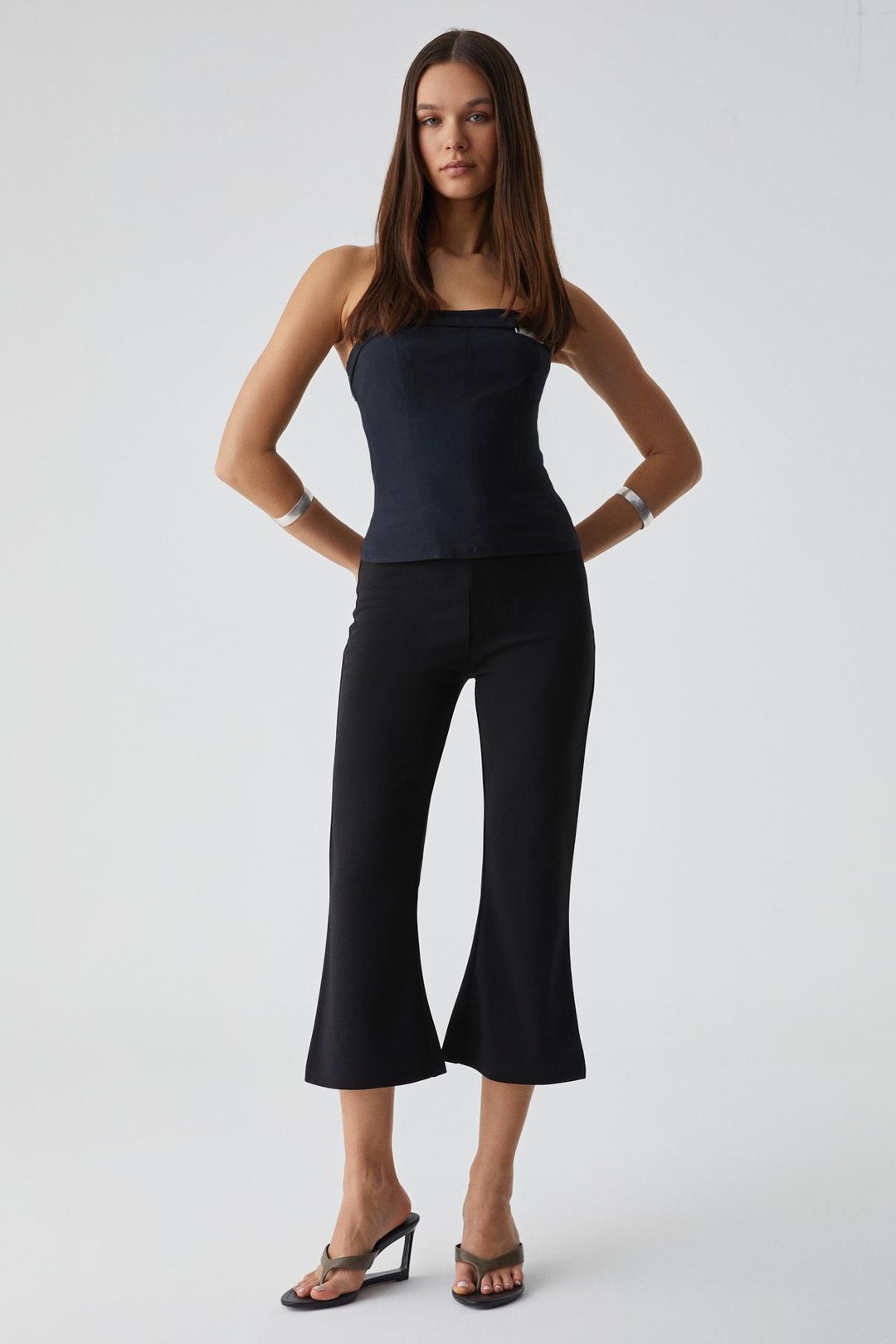 CREPSY Kadın Slim Kısa Paça Yüksek Bel Kısa Siyah Pantolon