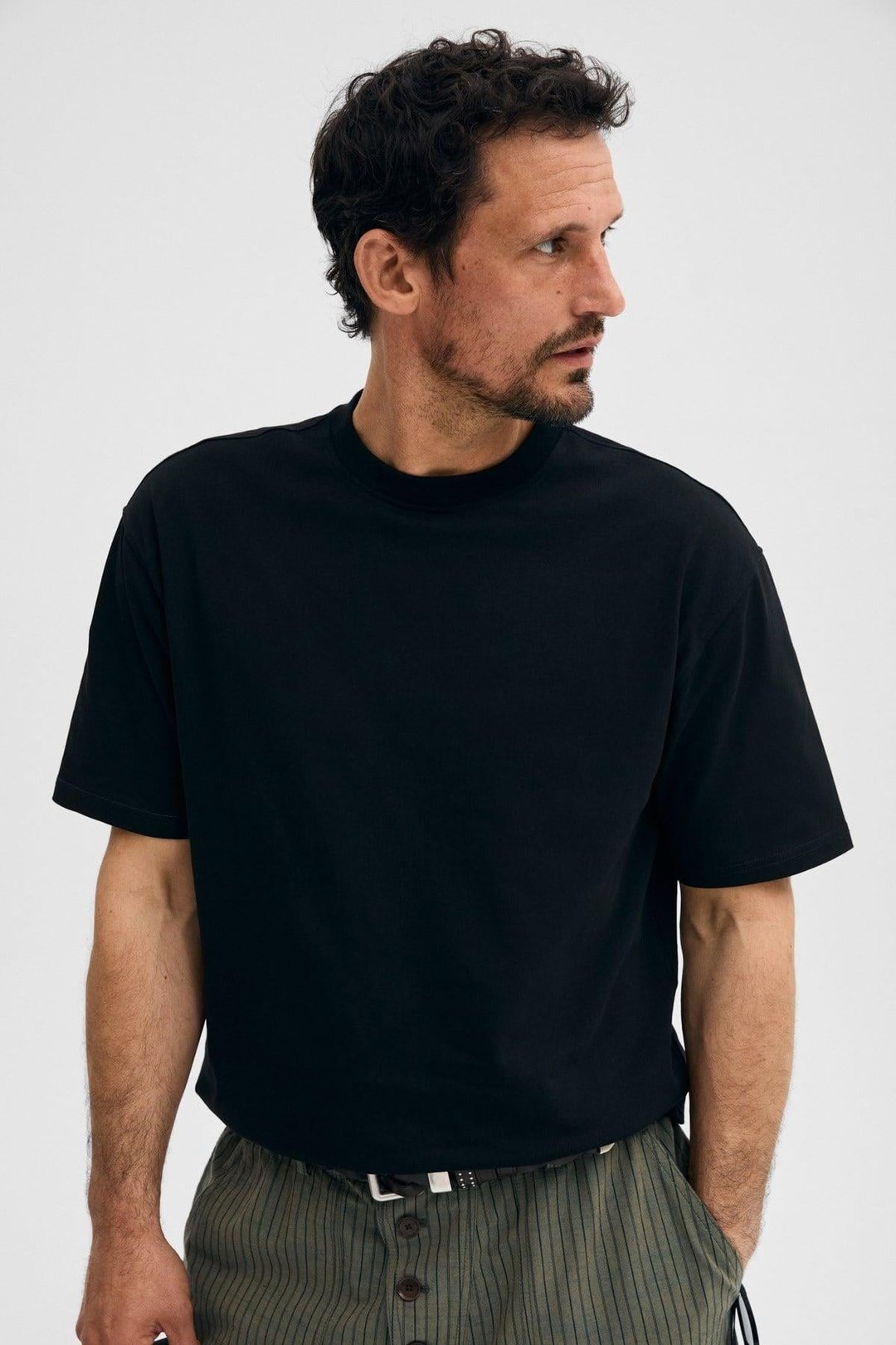 DUNNO Erkek %100 Organik Pamuk Yuvarlak Yakalı Regular Fit Siyah T-Shirt