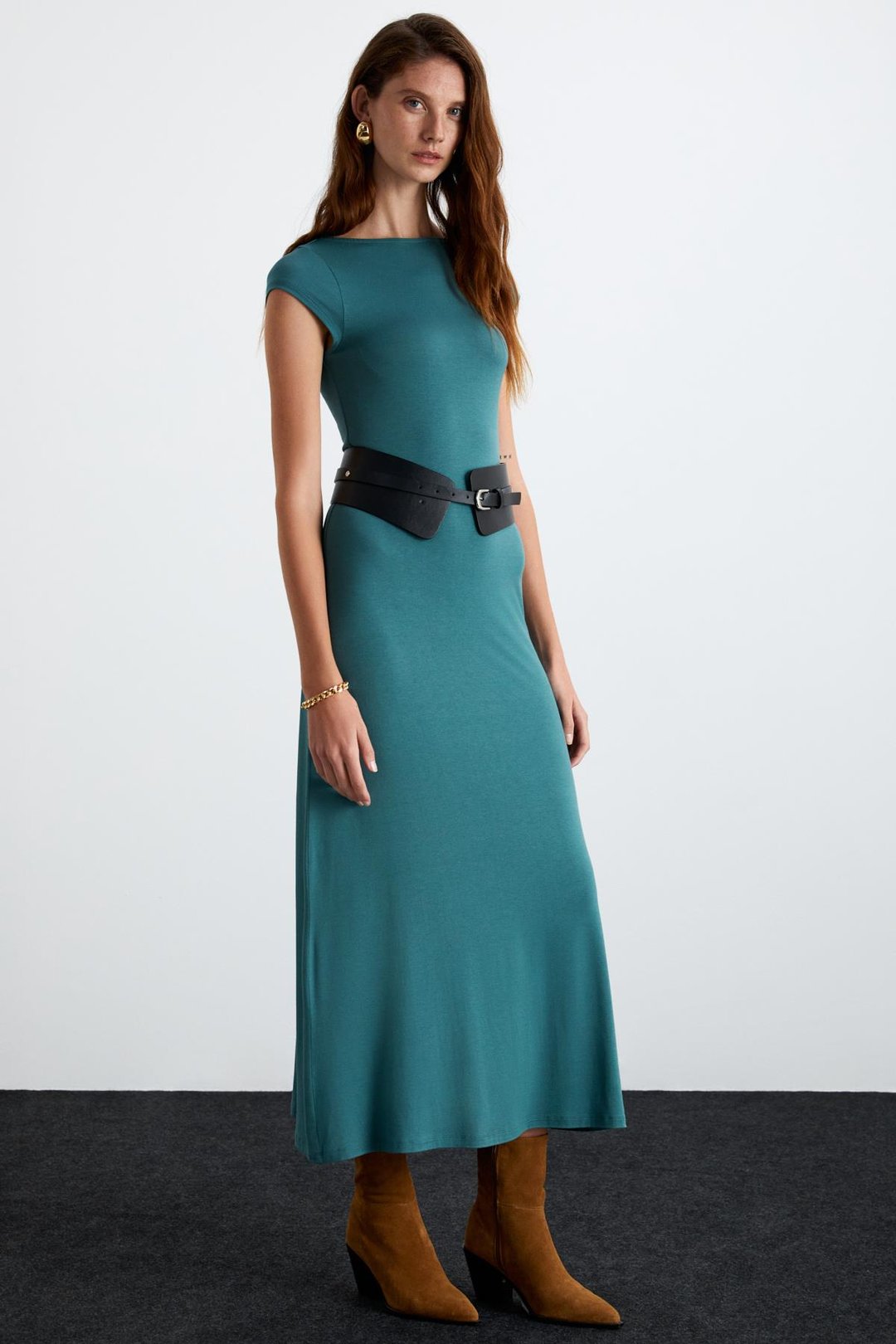 ESLY Kadın Viskon Likralı Eteği Kloş Sırt Dekolteli Yeşil Elbise