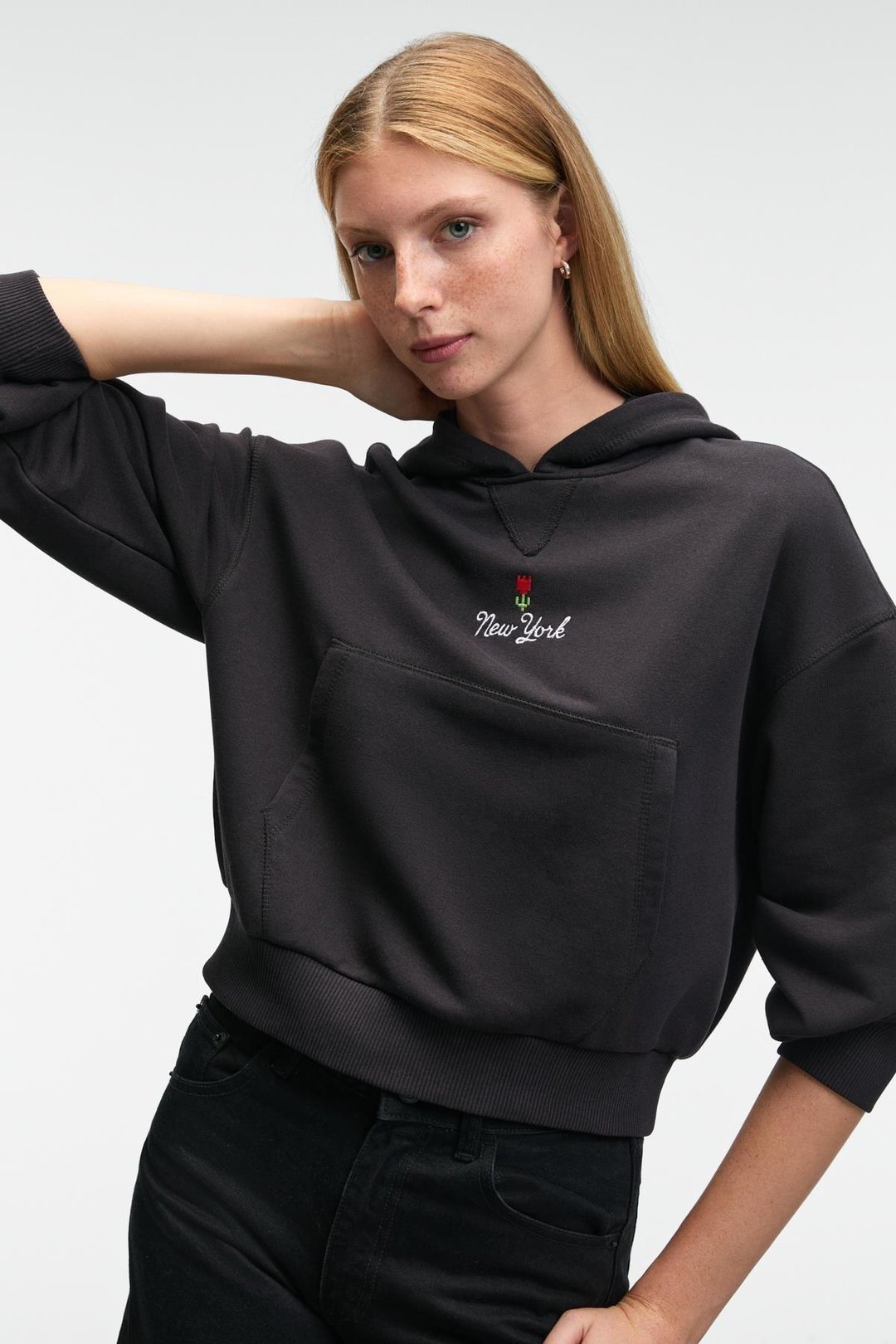 ISADORA Kadın Kapüşonlu Nakış Detaylı Regular Fit Crop Antrasit Sweatshirt