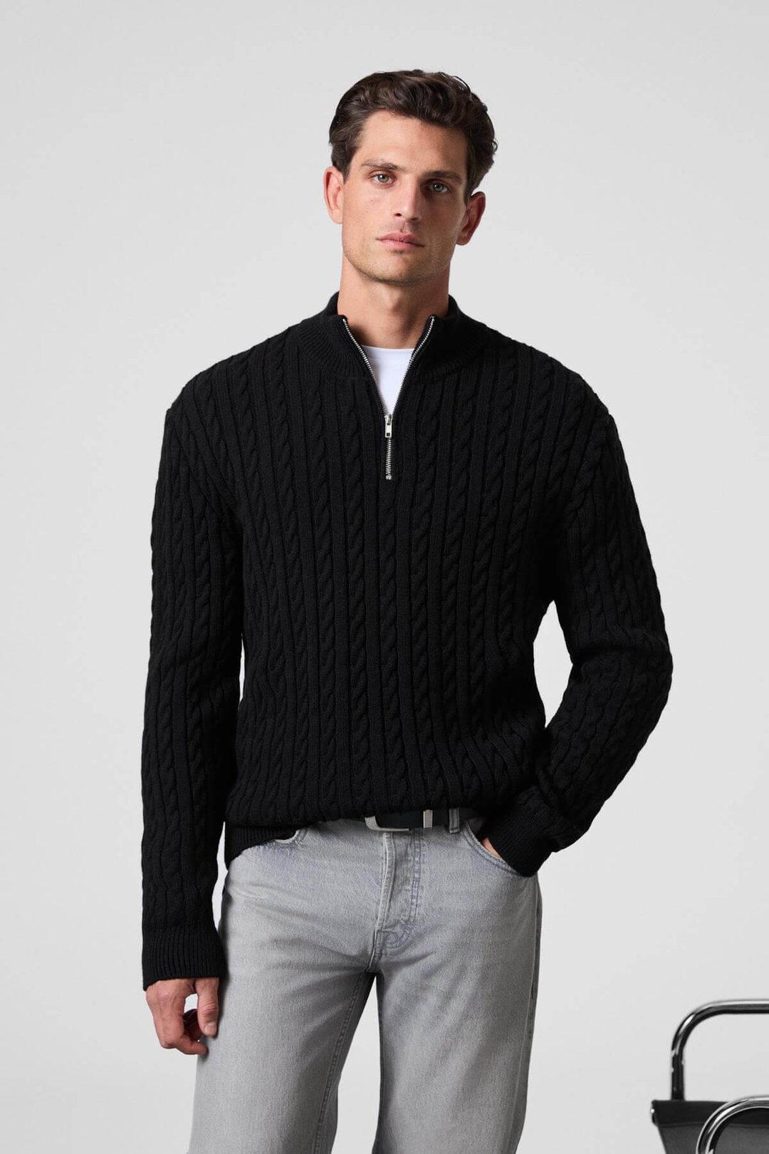 IVAR Erkek Yarım Fermuarlı Dik Yakalı Saç Örgü Desenli Triko Siyah Kazak