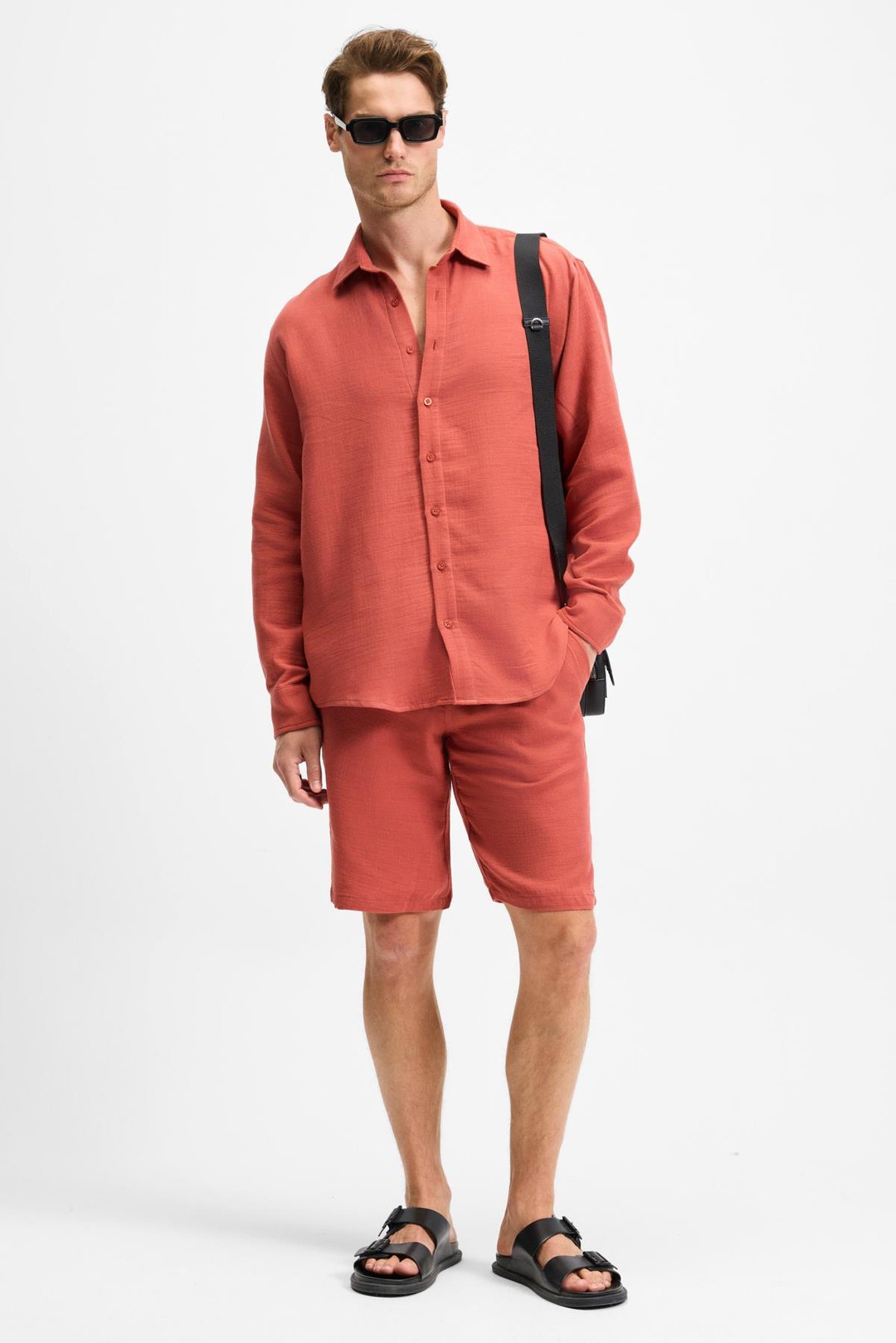 JENS Erkek %100 Pamuk Yanları Cepli Slim Fit Dar Kesim Kiremit Rengi Şort