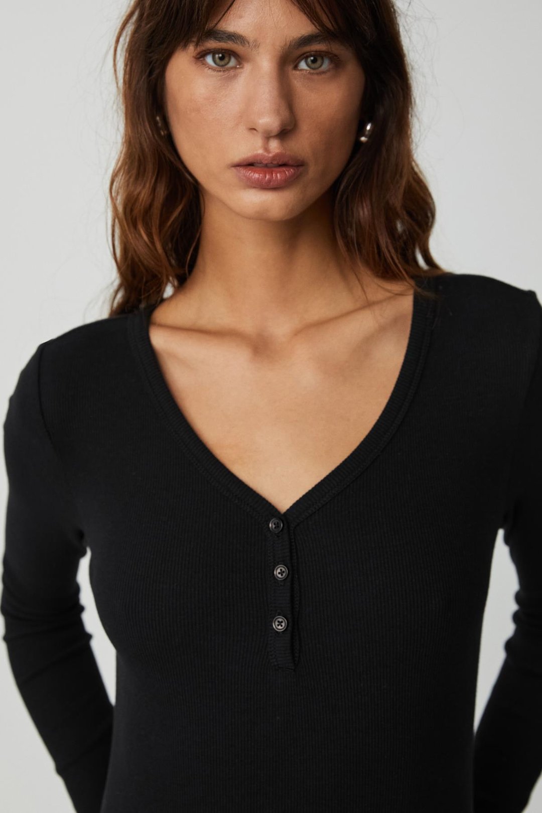 KALANI Kadın Uzun Kollu V Yaka Patlı Düğmeli Siyah Body