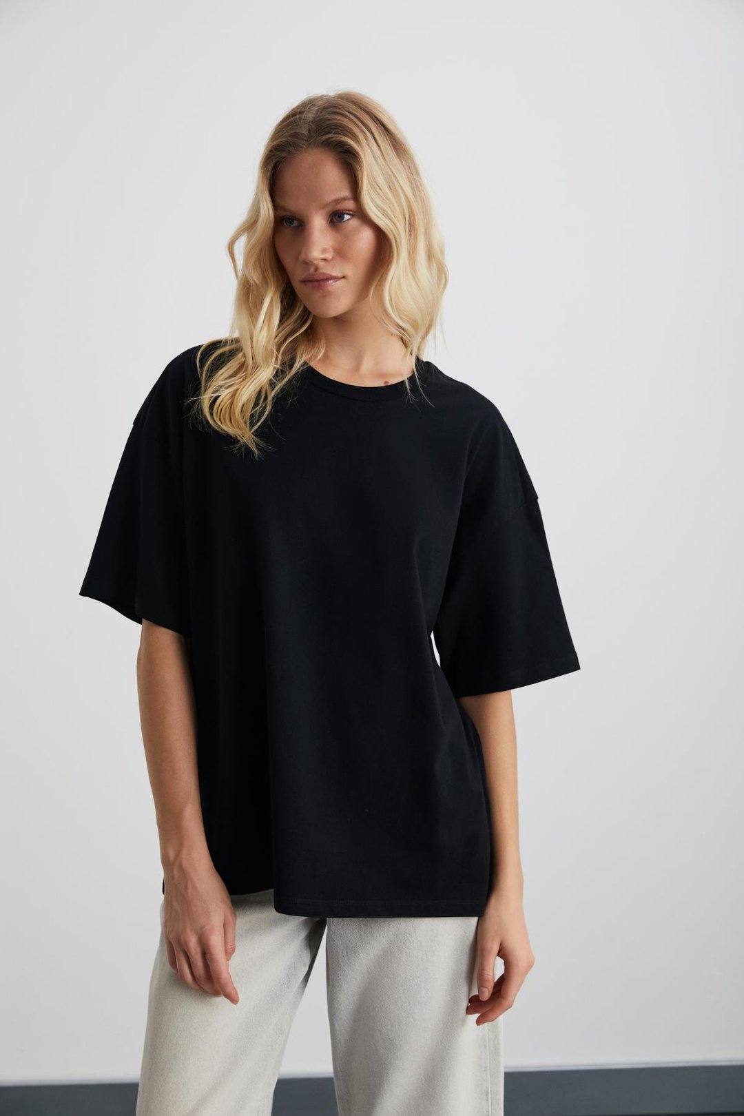 LAGERTHA Kadın Siyah T-Shirt