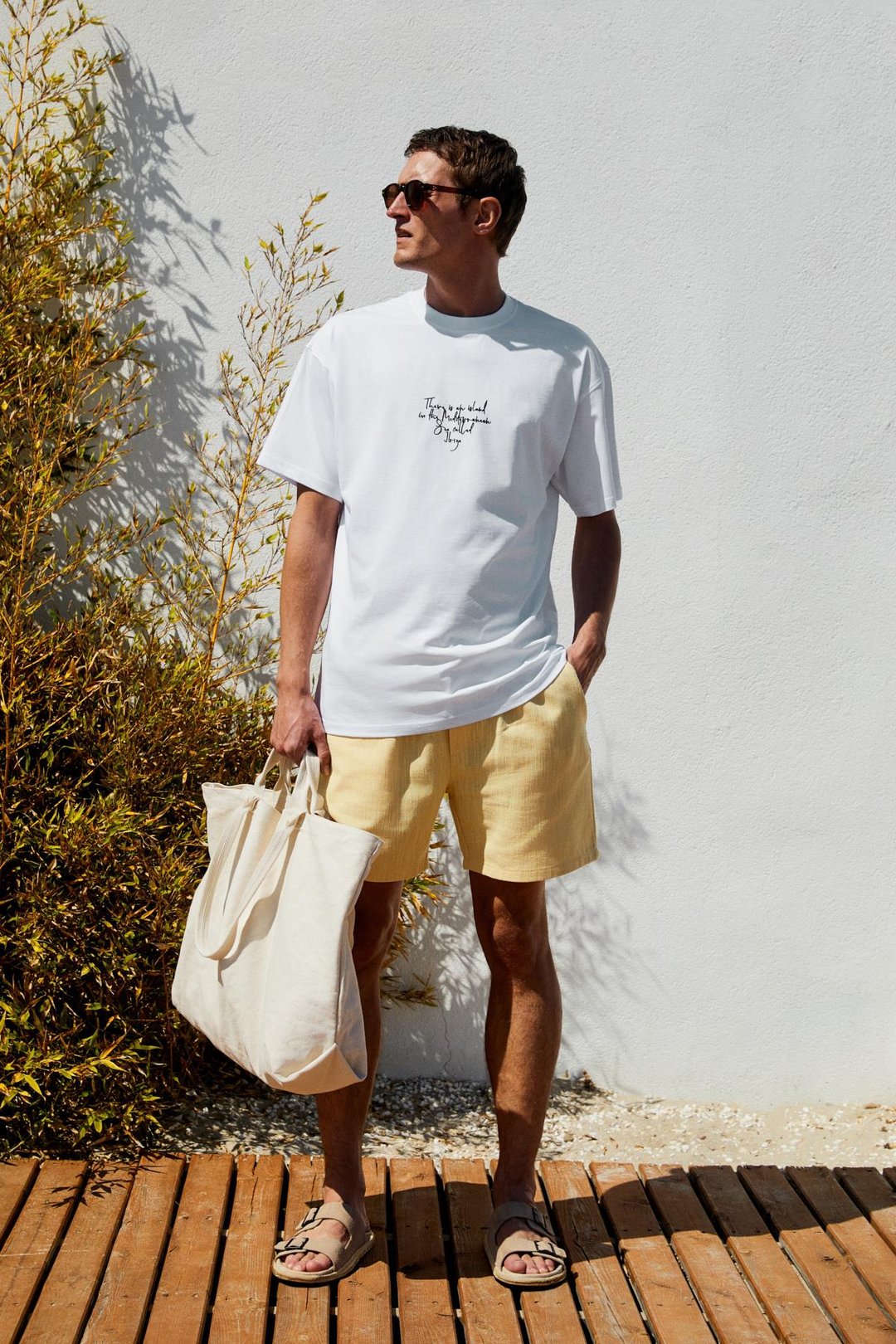 LEYTON Erkek Relaxed Fit Çift Cepli Beli Lastikli Keten Karışımlı Dokuma Sarı Şort & Bermuda