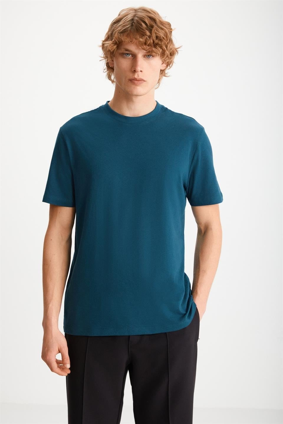 MICHEL Erkek Slim Fit Dar Kesim %100 Organik Pamuklu Yana Kayan Dikişli  Basic Örme Petrol Mavisi T-Shirt