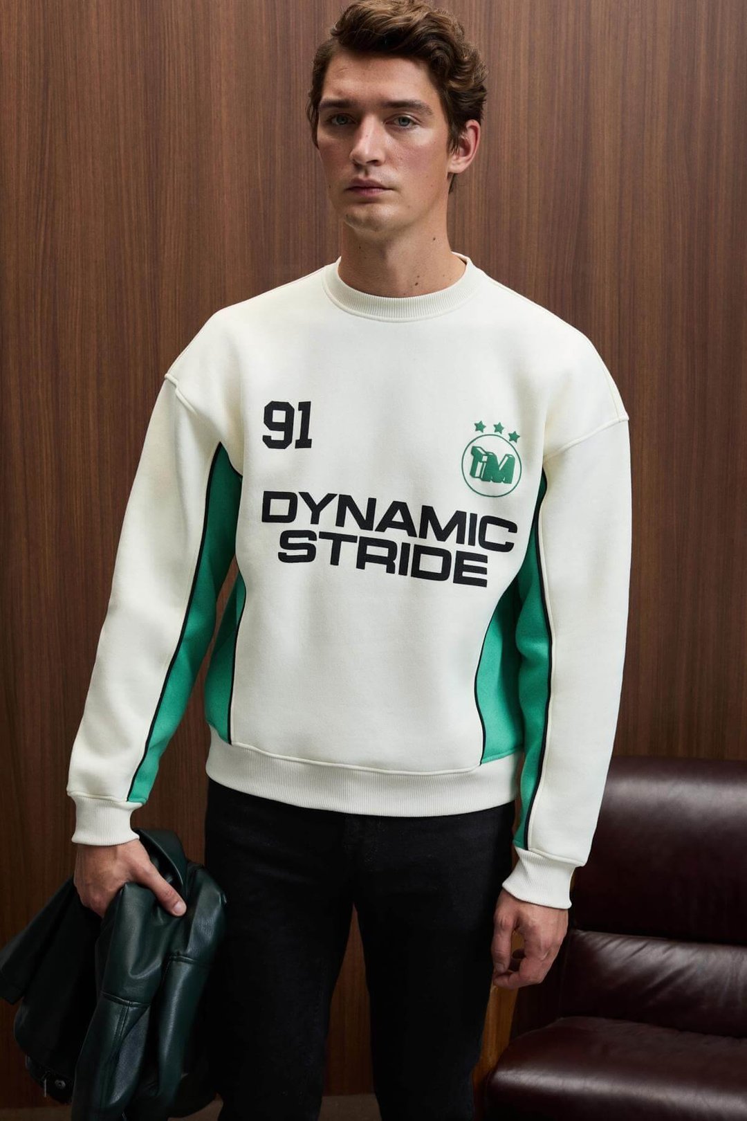 MONTY Erkek Yuvarlak Yaka Baskılı Omuzları Yeşil Renkte Relaxed Fit Ekru Sweatshirt
