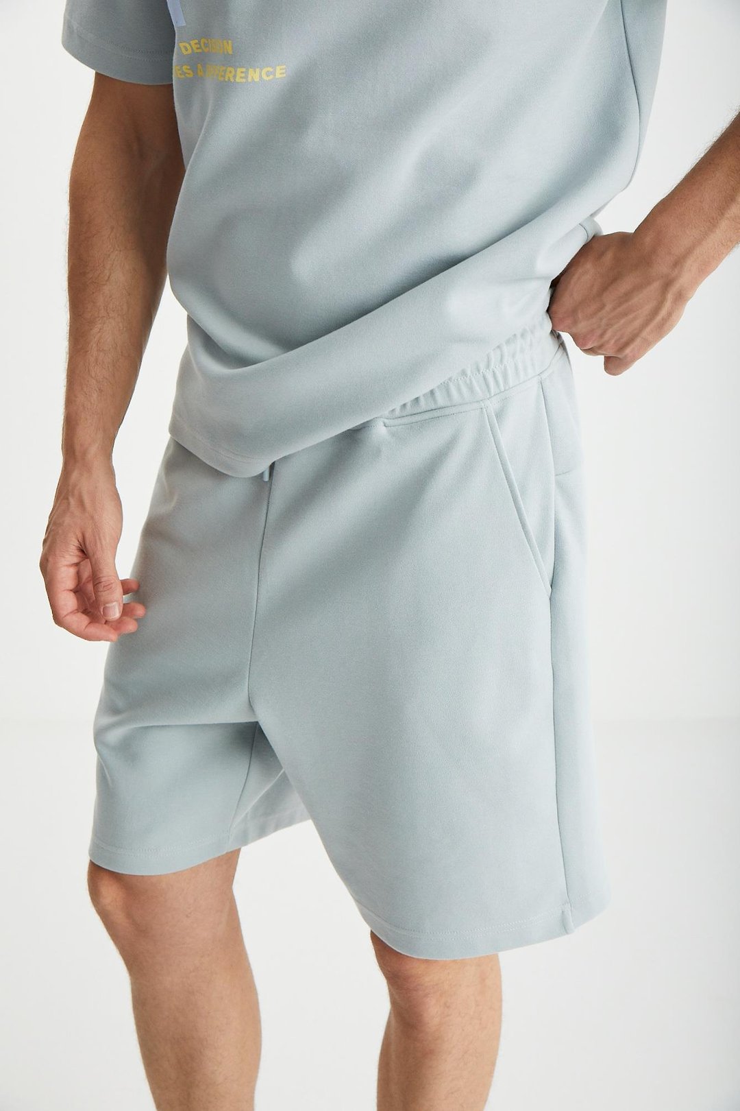 RAMADAN  Regular Mavi Tekli Şort