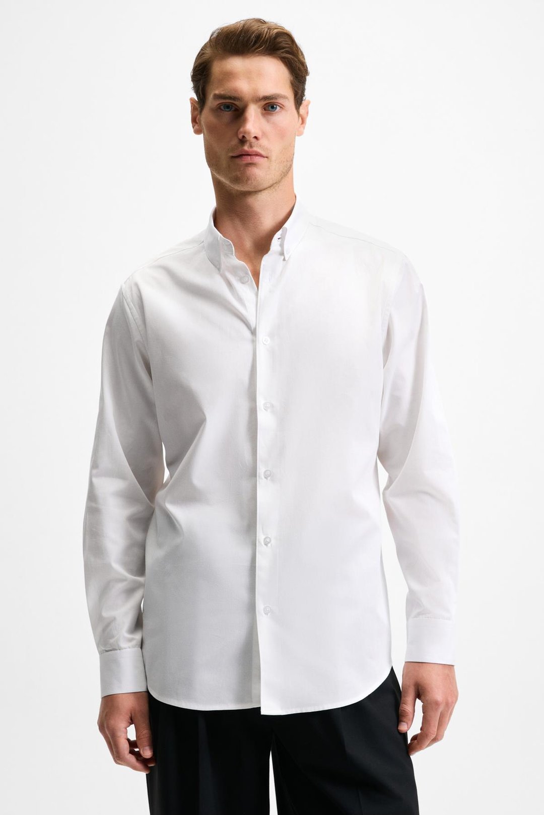 RISTO Erkek Düğmeli Yıkama Sonrası Ütü İhtiyacını En Aza İndiren Kumaş Gömlek Yaka Manşetli Beyaz Gömlek