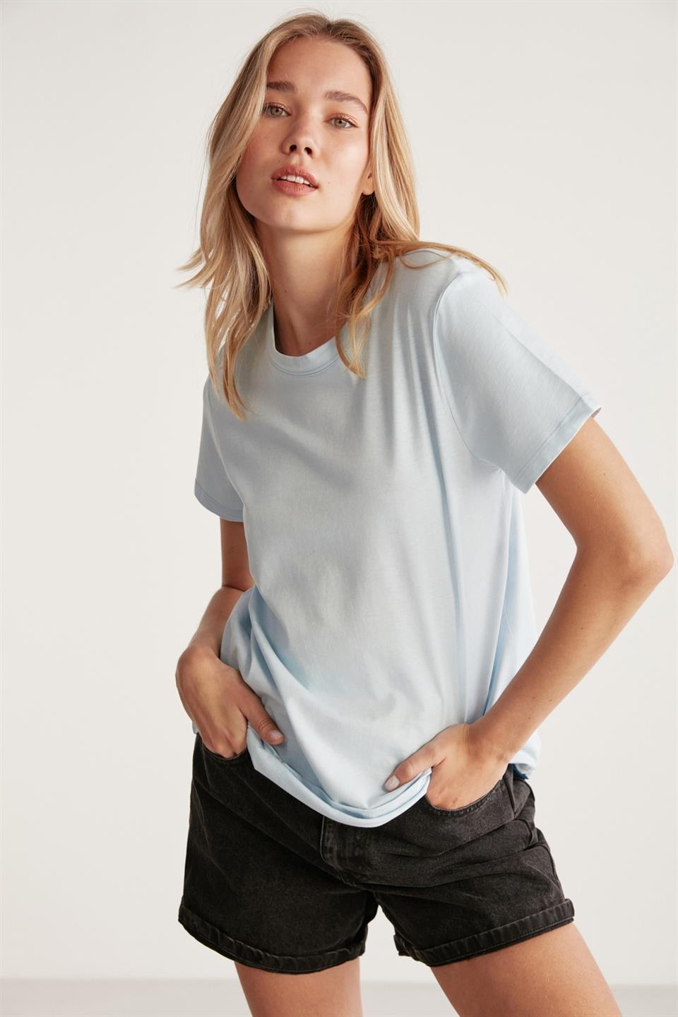 SAMANTHA Kadın Comfort Fit %100 Organik Pamuklu Basic Örme Açık Mavi T-Shirt