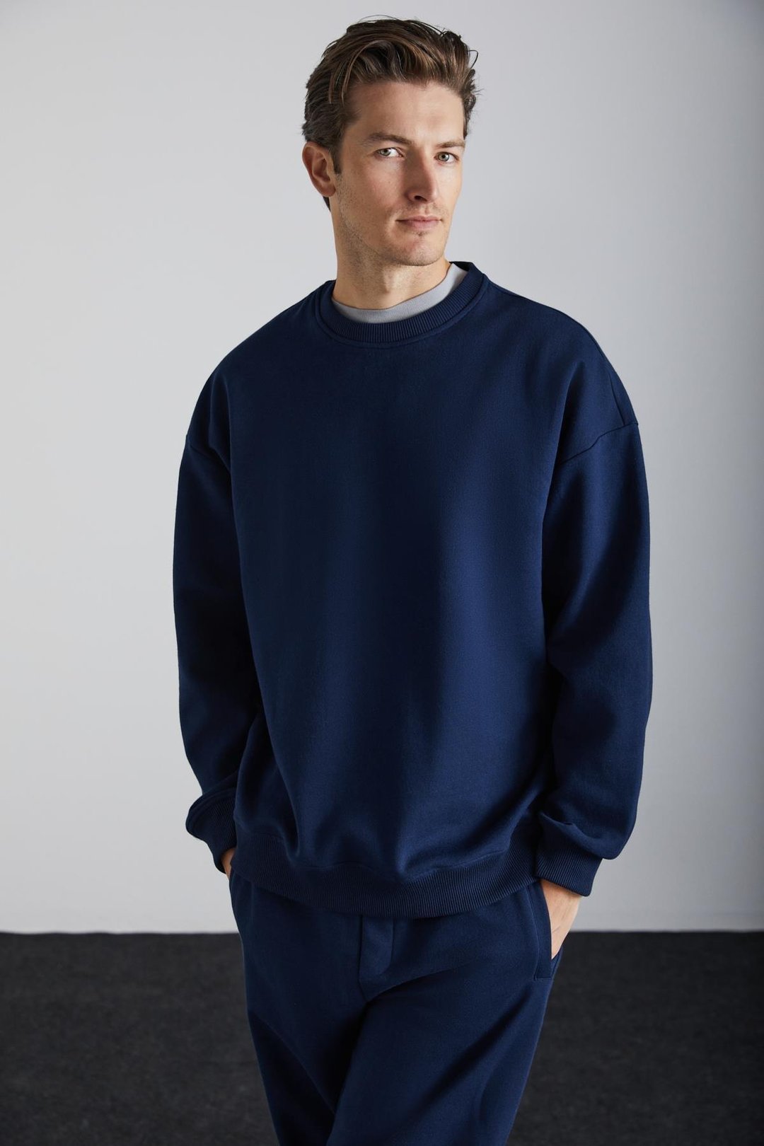 TRAVIS Erkek Organik Kumaşlı Yumuşacık Regular Fit Yuvarlak Yakalı Koyu Lacivert Sweatshirt