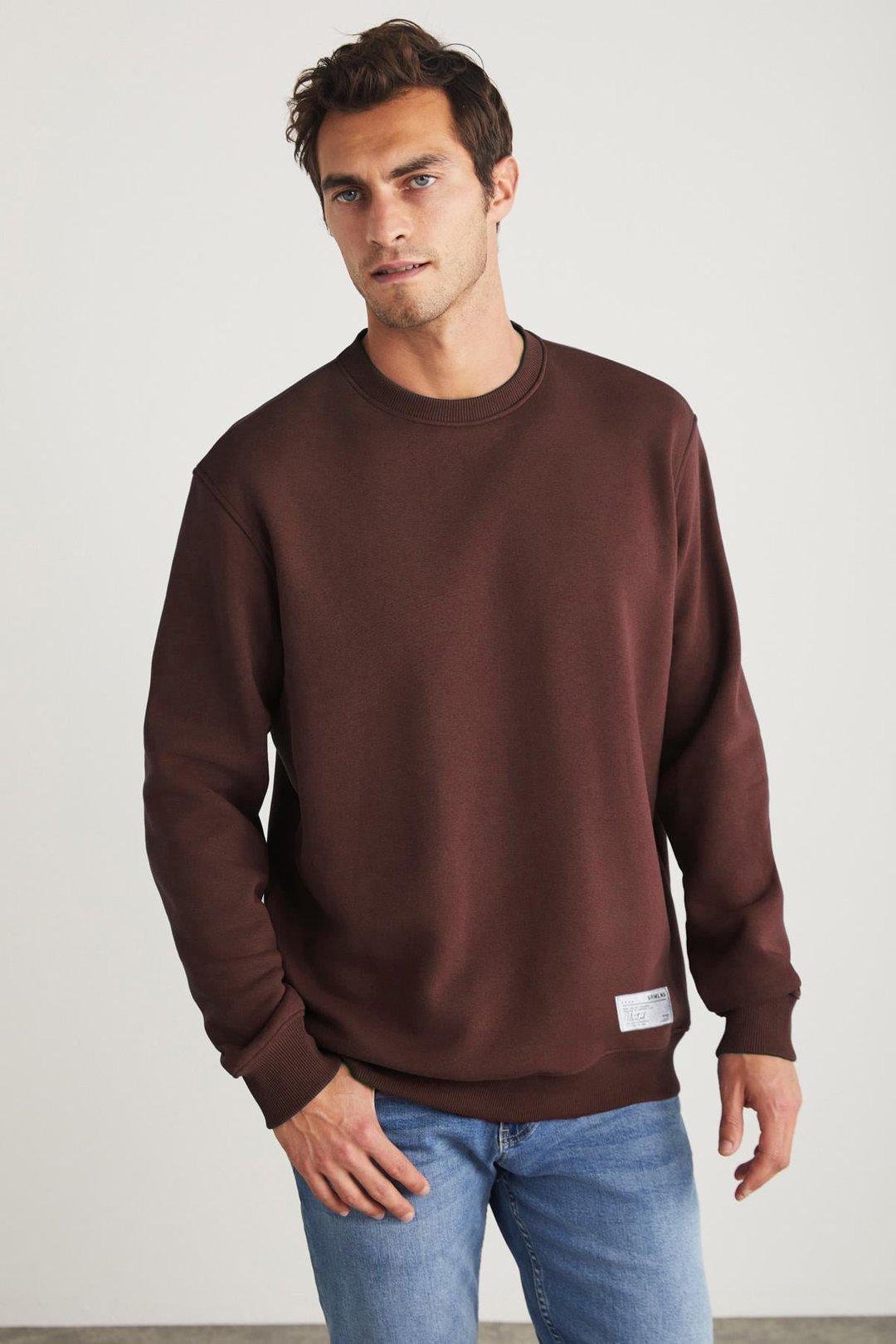TRAVIS Erkek Organik Kumaşlı Yumuşacık Regular Fit Yuvarlak Yakalı Koyu Kahverengi Sweatshirt
