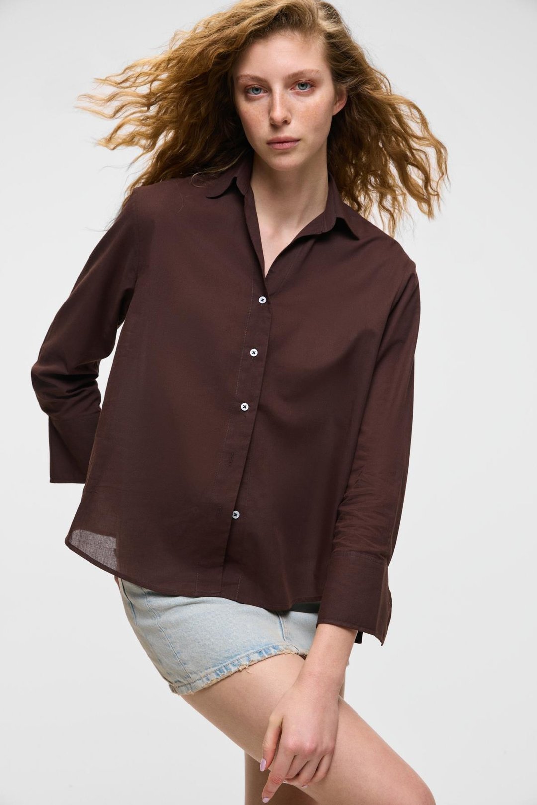 VARAZDIN Kadın Oversize Uzun Kollu %100 Pamuk Gömlek Yaka Uzun İnce Koyu Kahverengi Gömlek