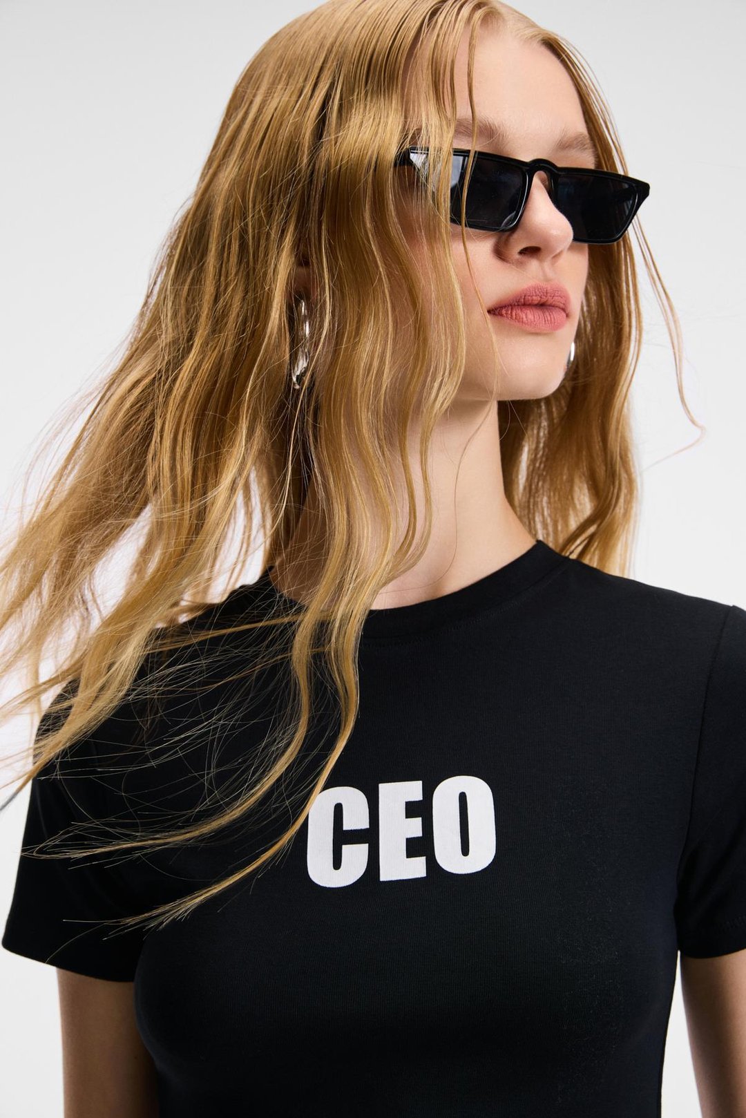 VELINA Kadın Bisiklet Yaka Kısa Kollu Önü Baskılı Slim Siyah T-Shirt