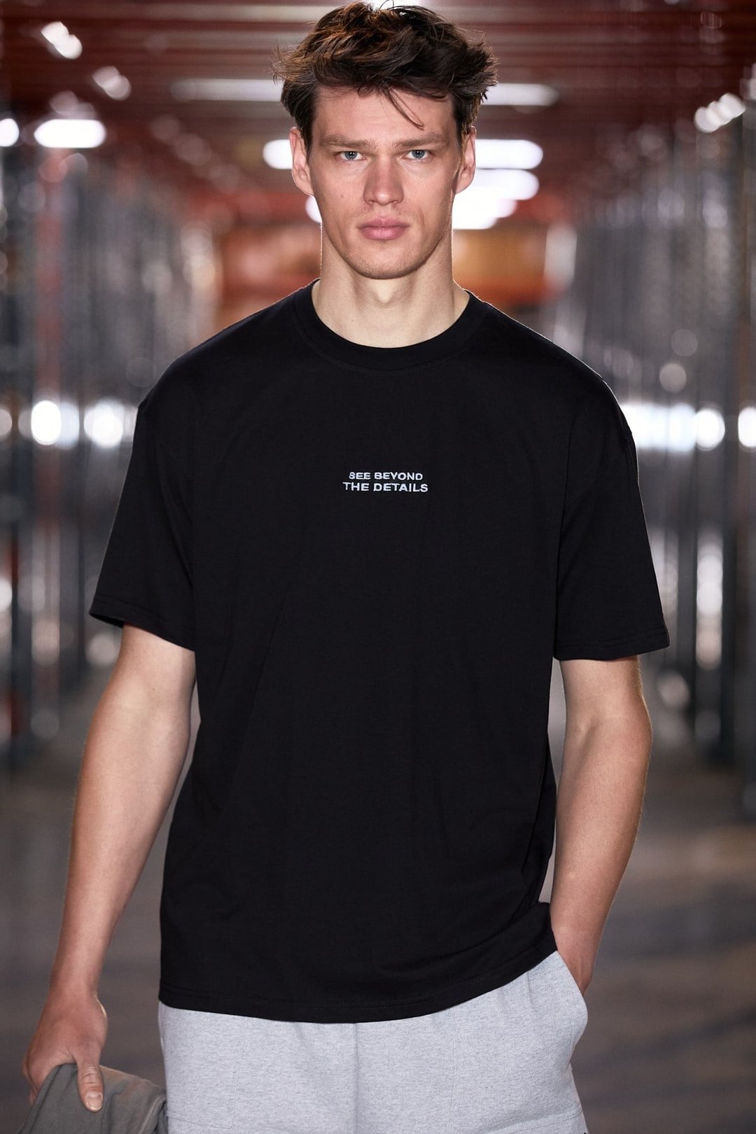 VITO Erkek %100 Organik Pamuklu Nakış Yazı Detaylı Oversize Bol Kesim Kısa Kollu Siyah T-Shirt