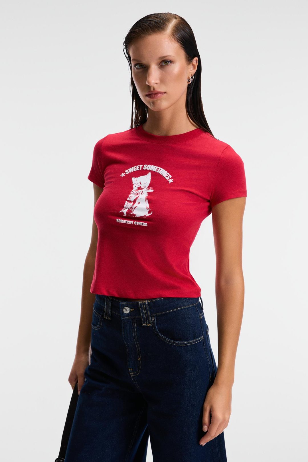 YELVANE Kadın %100 Pamuk Bisiklet Yaka Baskılı Regular Fit Kırmızı T-Shirt