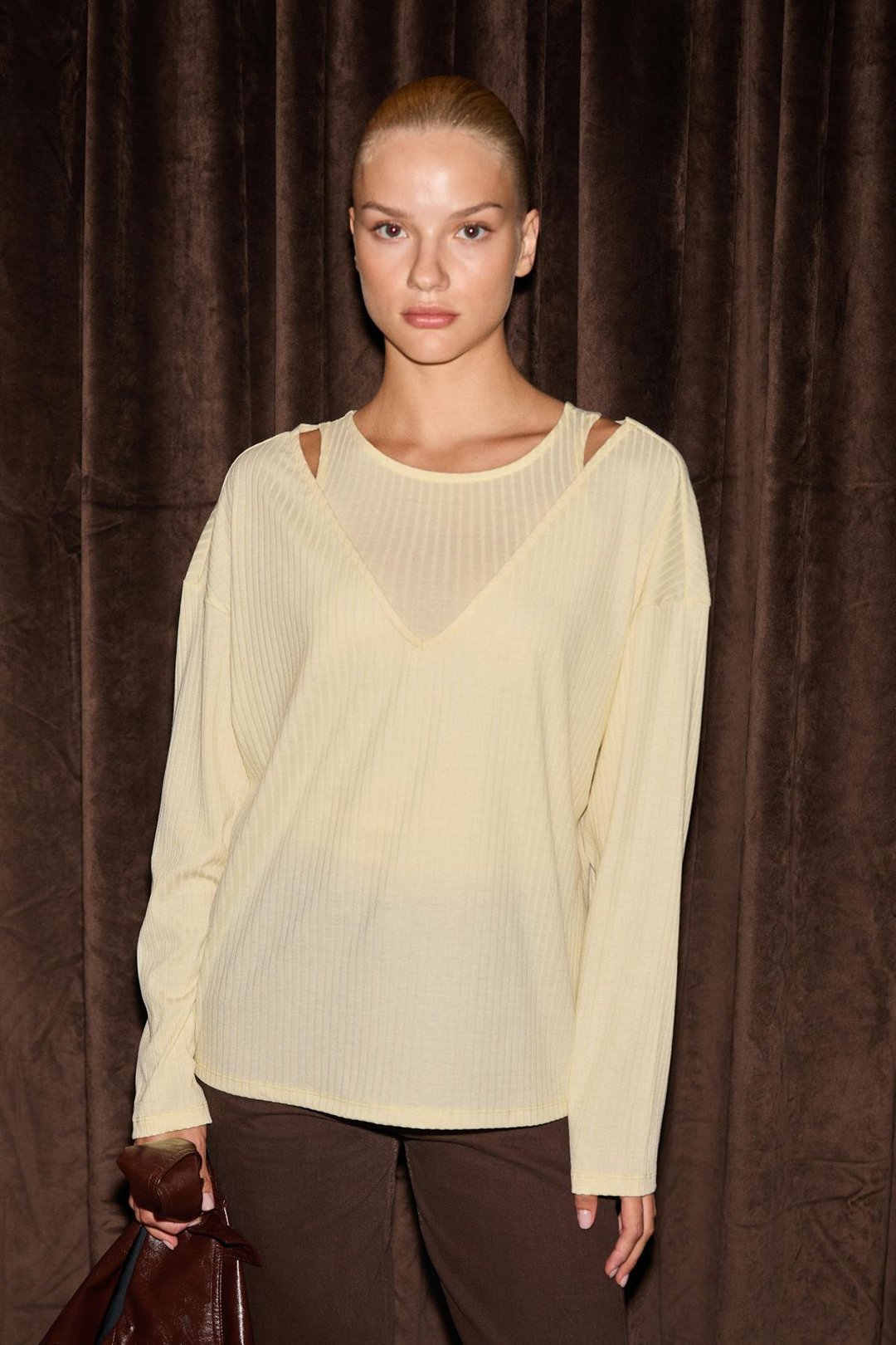 ZARREUS Kadın Omuz Dekolteli Esnek Kumaşlı Rahat Kalıp Sarı Bluz