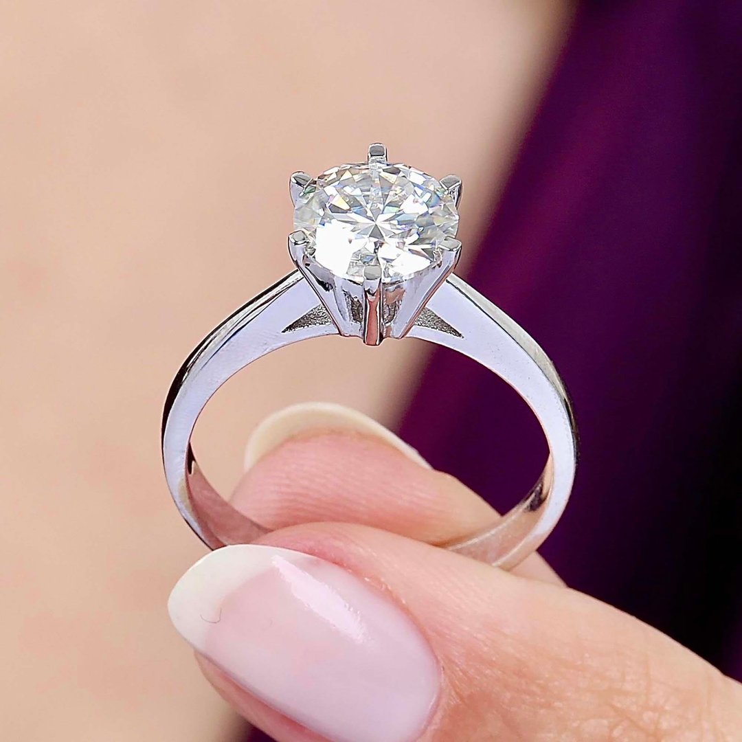 1.50 Karat Mozanit Mega Prenses Tektaş Gümüş Yüzük