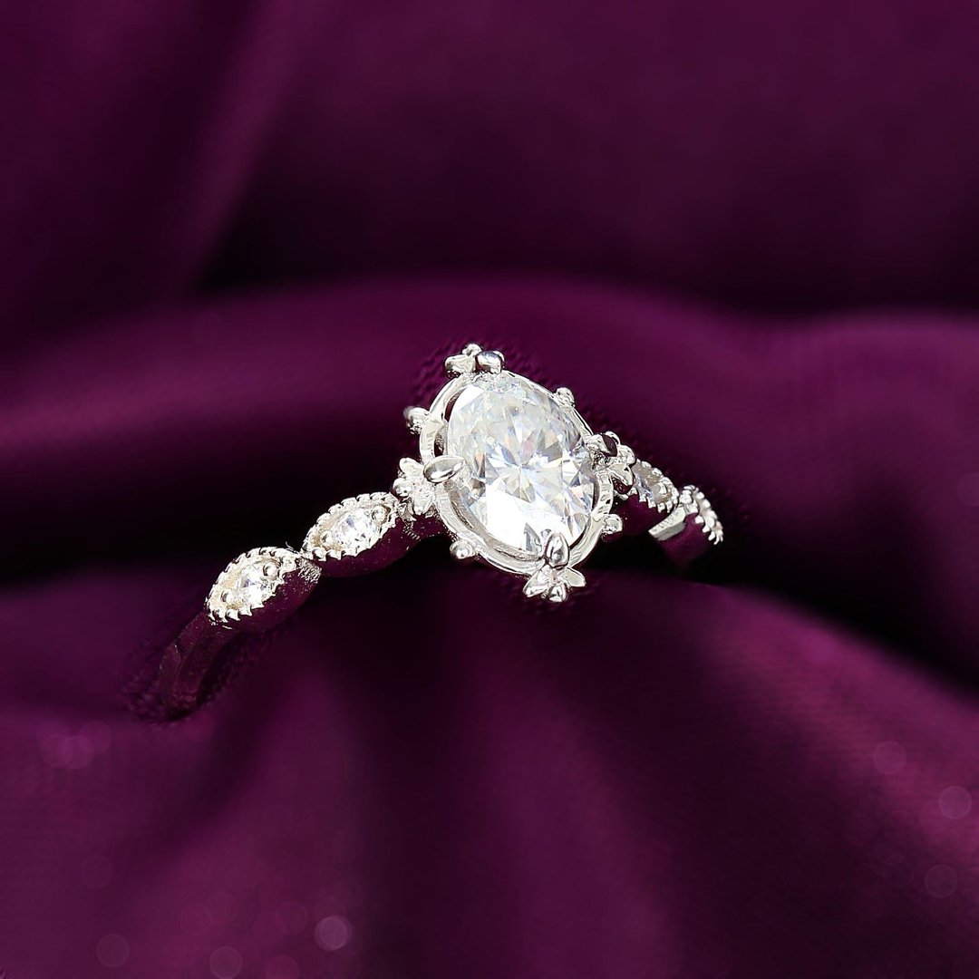 1.00 Karat Mozanit Sevgi Masalı Tektaş Gümüş Yüzük