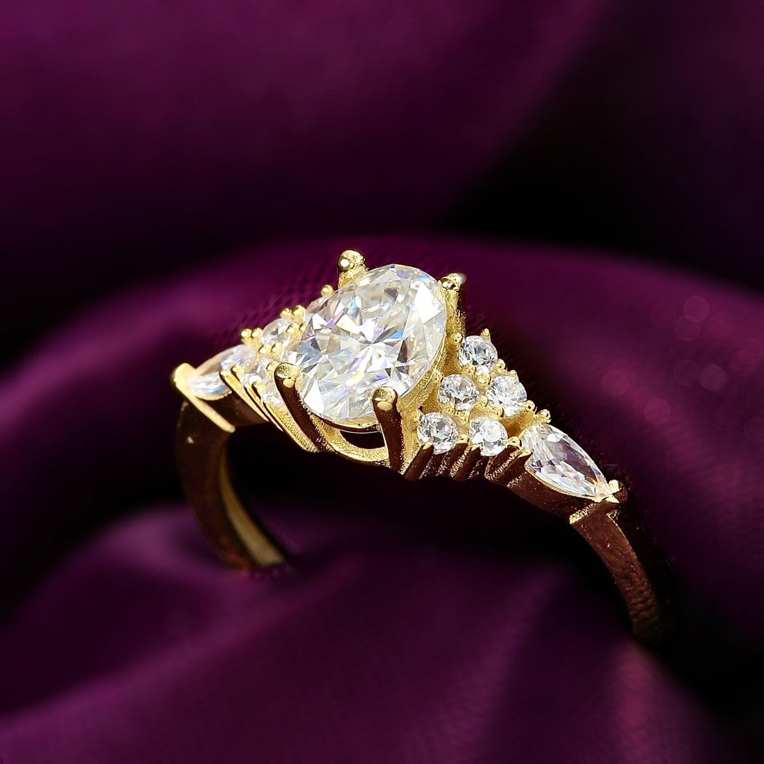 1.00 Karat Mozanit Işıltı Masalı Gold Renk Tektaş Gümüş Yüzük