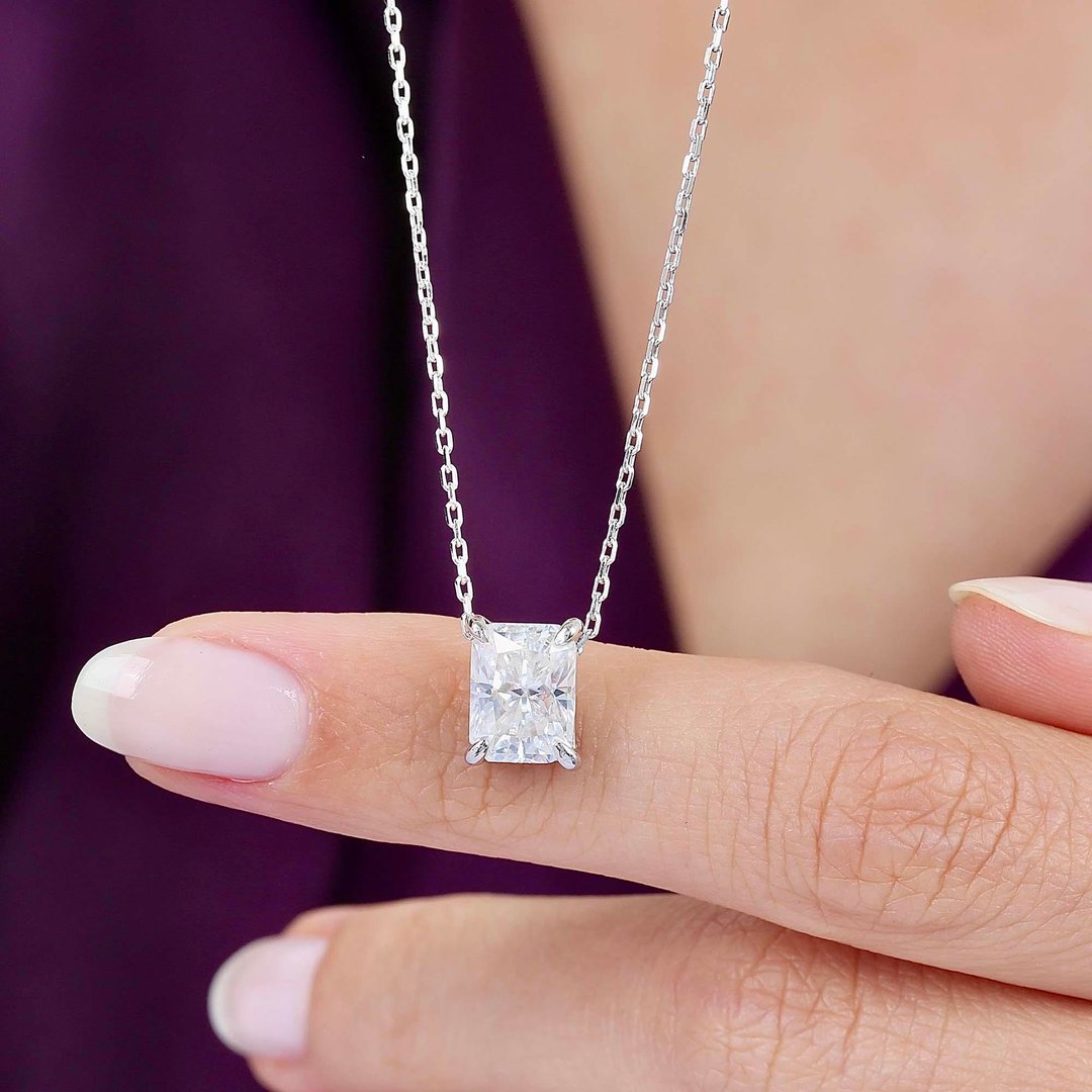 2.00 Karat Mozanit Modern İhtişam Tektaş Gümüş Kolye