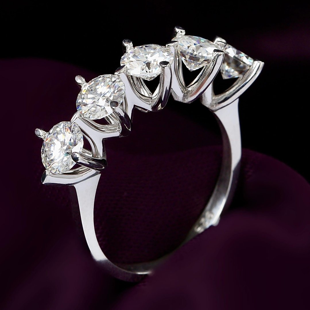 2.50 Karat Mozanit Markiz Masalı Beştaş Gümüş Yüzük