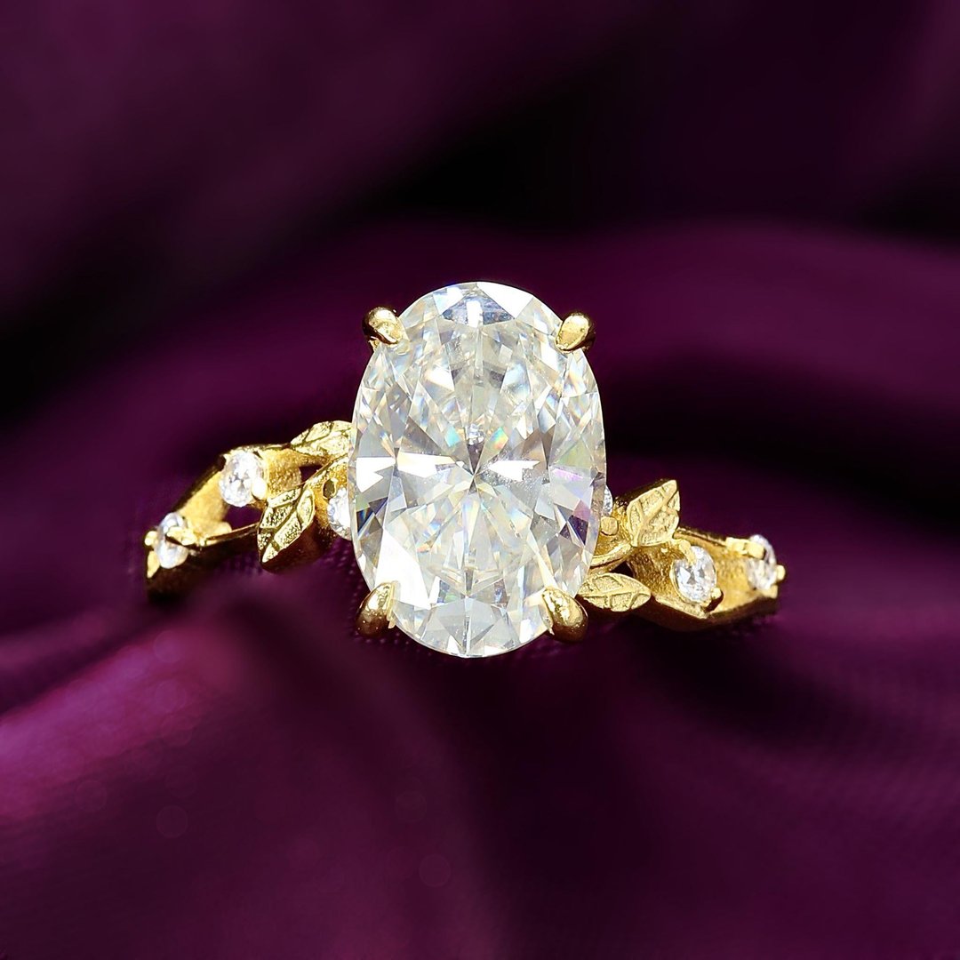 4.50 Karat Mozanit Bahar Bestesi Gold Renk Tektaş Gümüş Yüzük