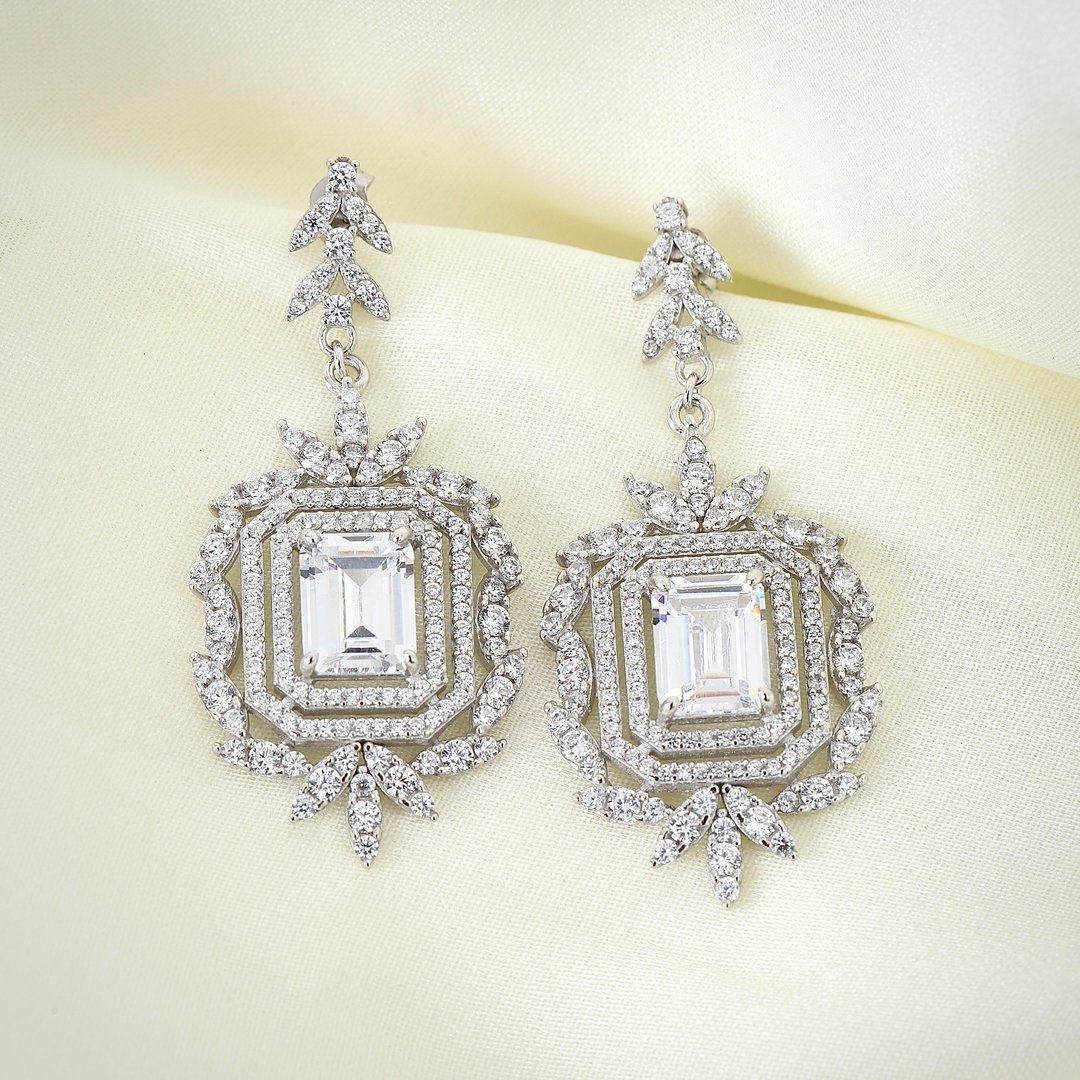 Effective Diamond İhtişam Güneşi Gümüş Küpe