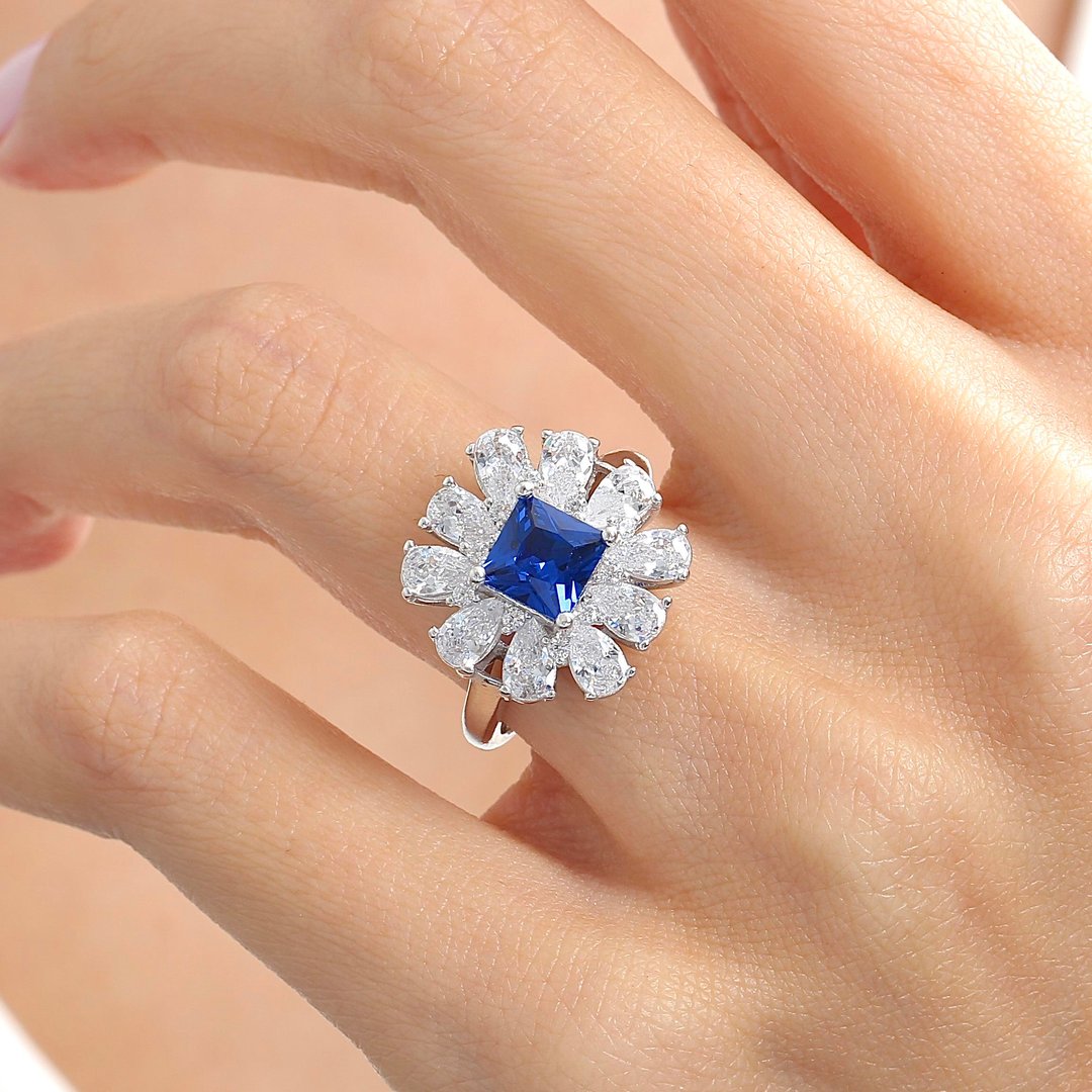 Effective Diamond Milano Rüyası Sentetik Safir Taşlı Gümüş Yüzük