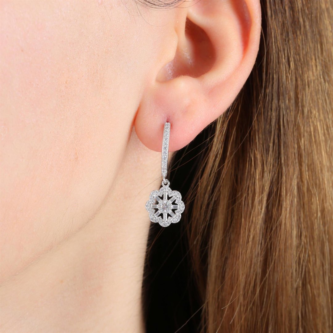 Pırlanta Montür Baget Nişanı Gümüş Küpe