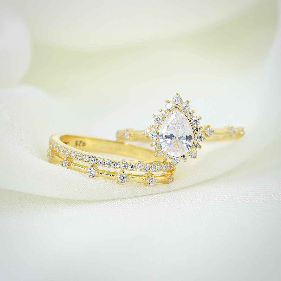 Pırlanta Montür Gold Renk Prenses Işıltısı Tween Gümüş Yüzük