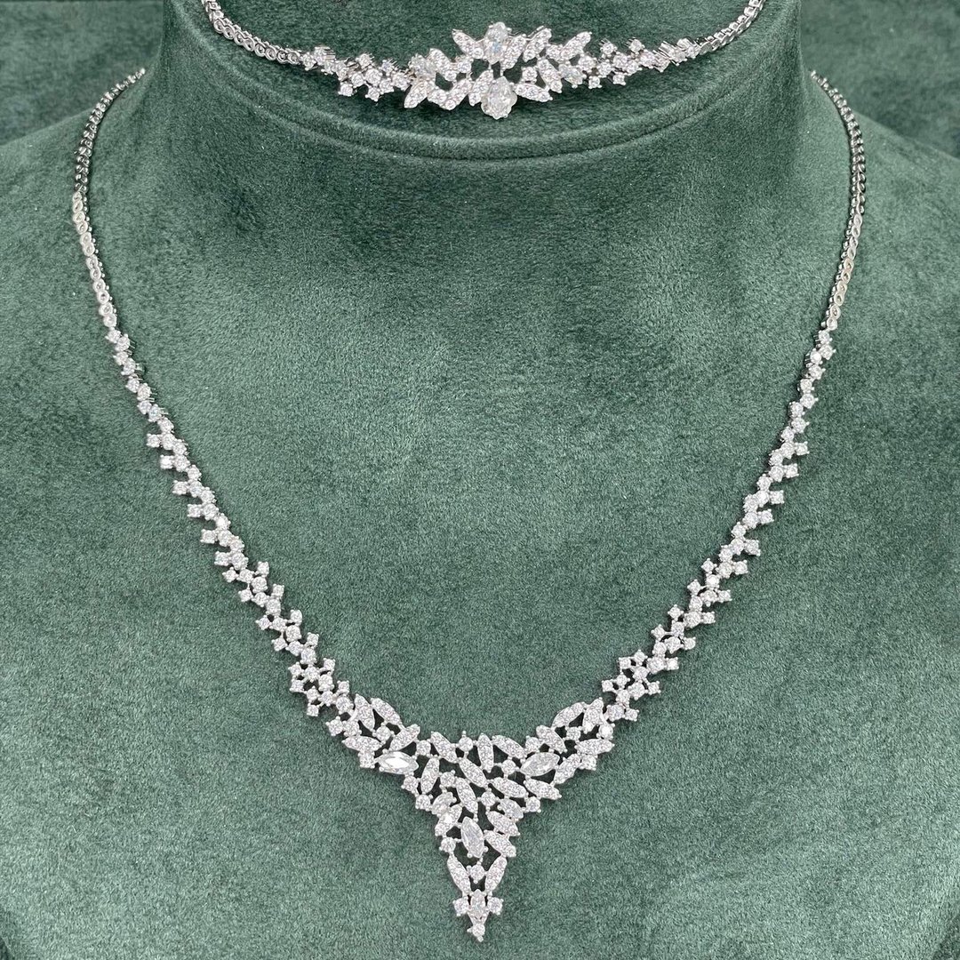 Pırlanta Montur Gümüş Su Yolu Set Takım