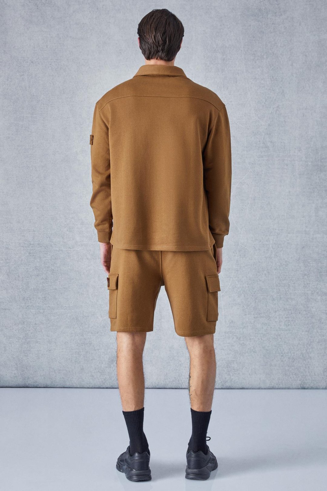 AATROX Erkek Polo Yakalı Patlı Düğmeli Uzun Kol Regular Fit Nakış Detaylı Koyu Kahverengi Sweatshirt